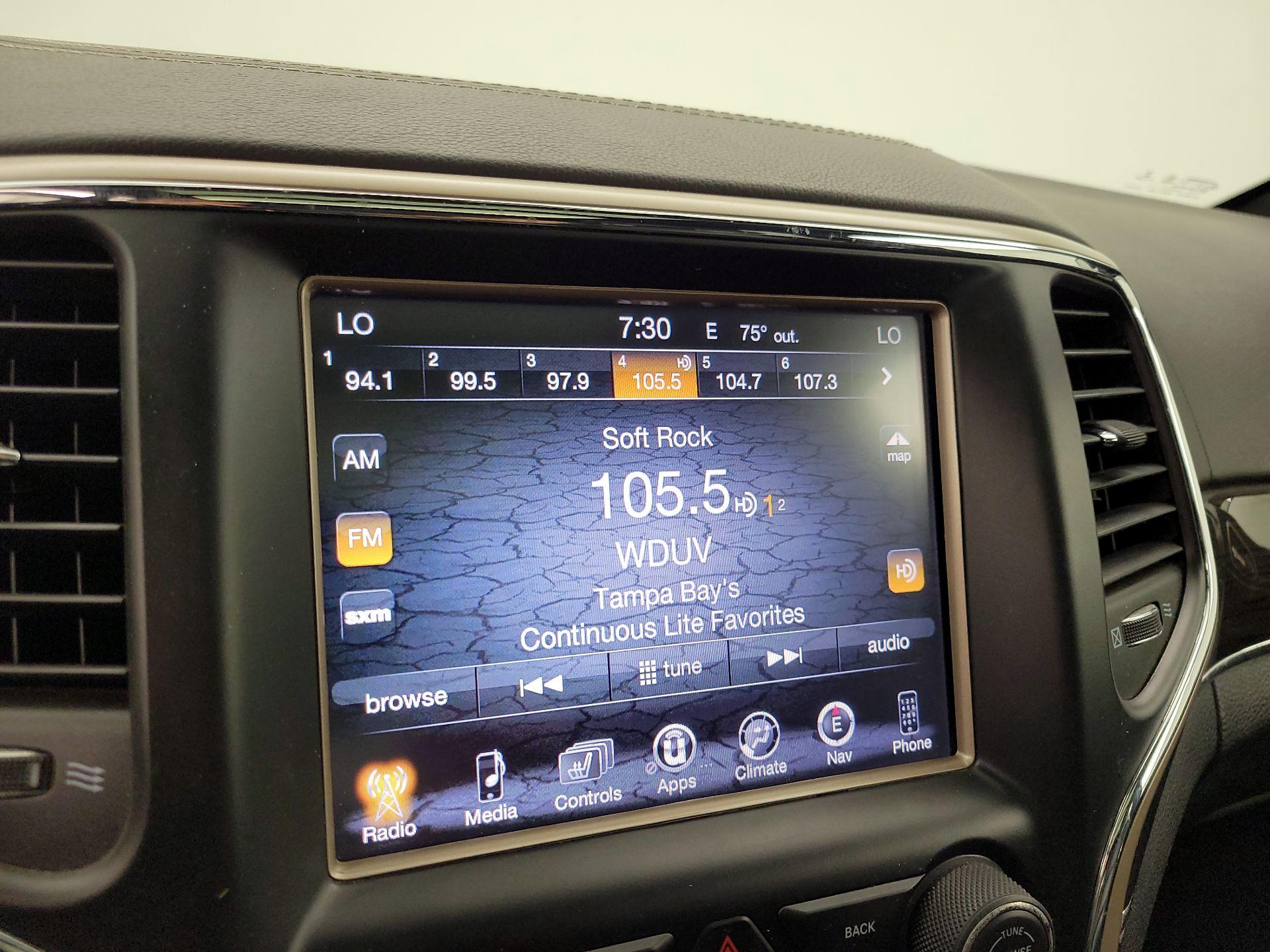 Thumbnail: 2016 Jeep Grand Cherokee - 16