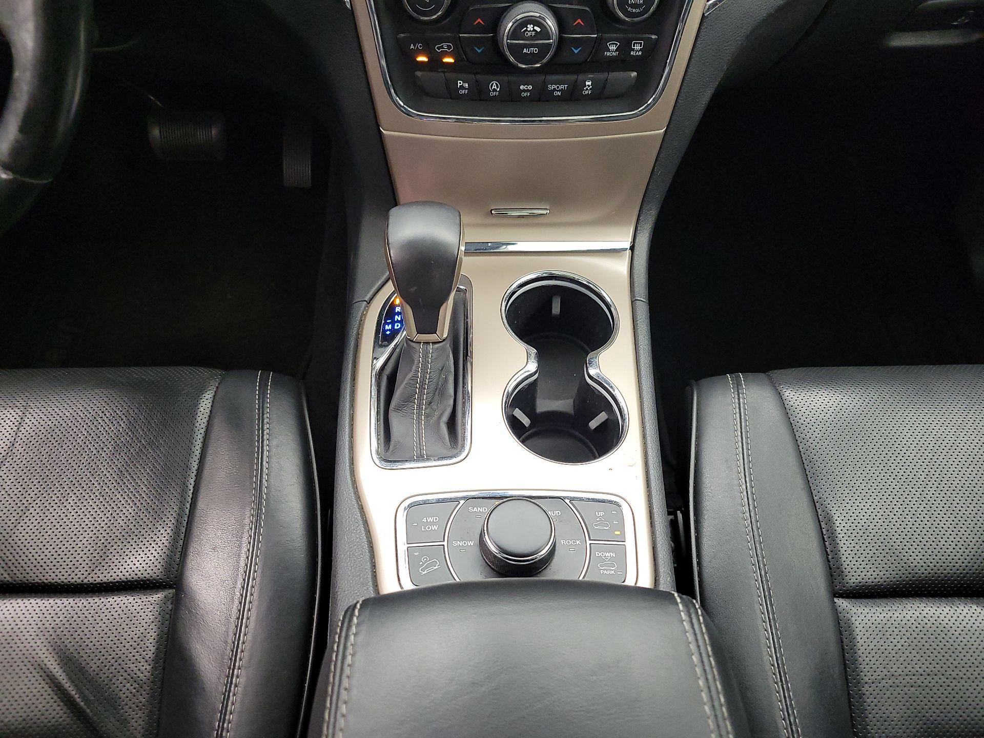 Thumbnail: 2016 Jeep Grand Cherokee - 18