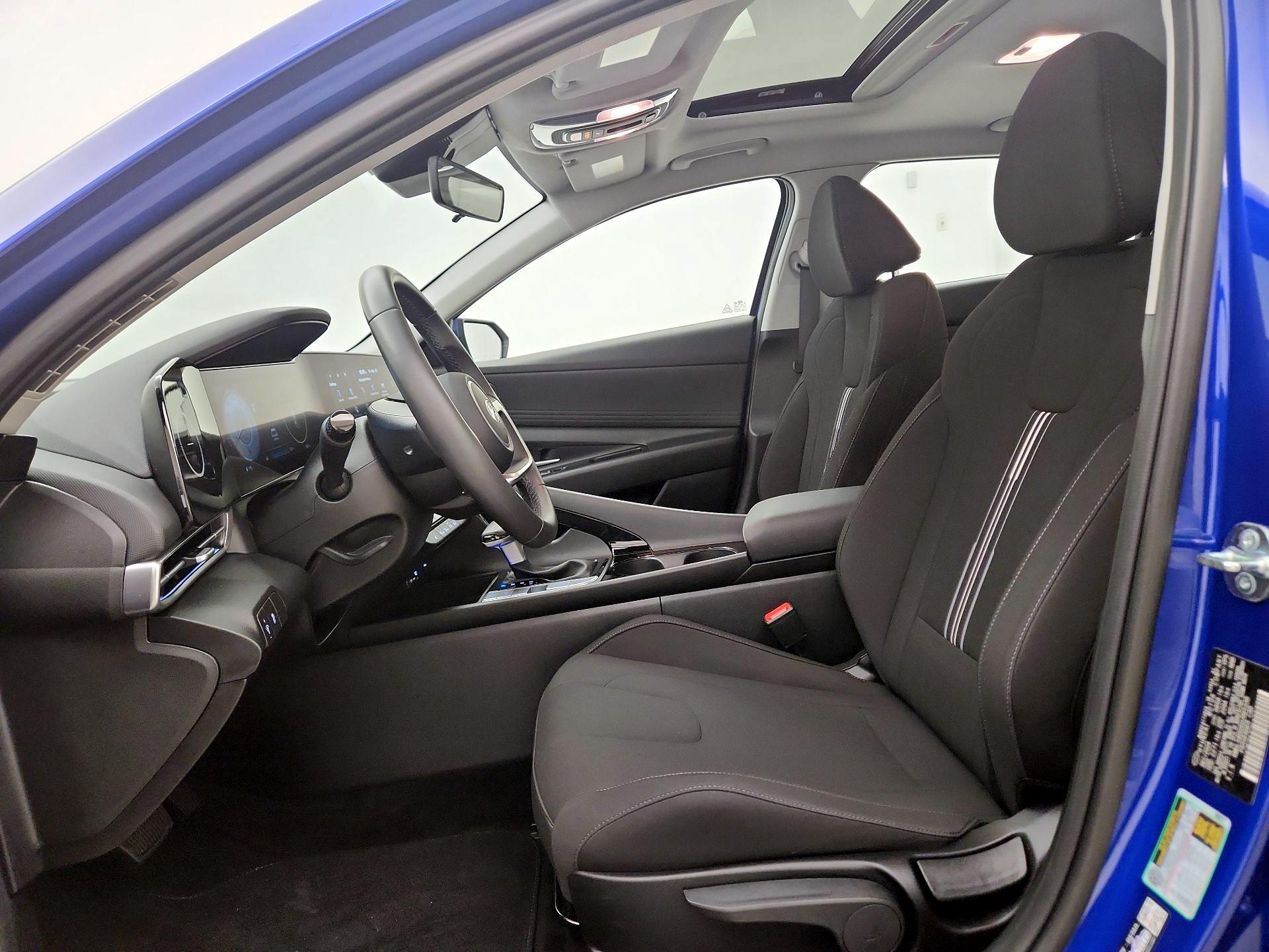 Thumbnail: 2025 Hyundai Elantra - 11