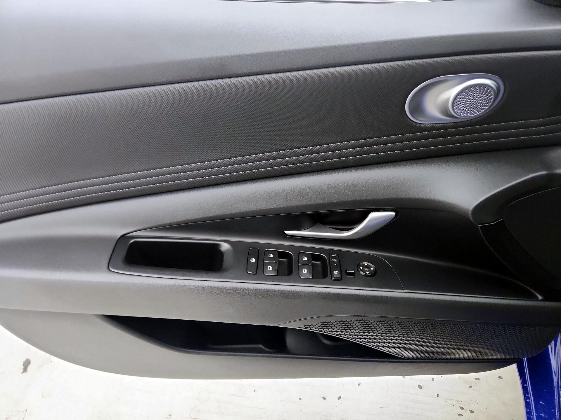 Thumbnail: 2025 Hyundai Elantra - 12