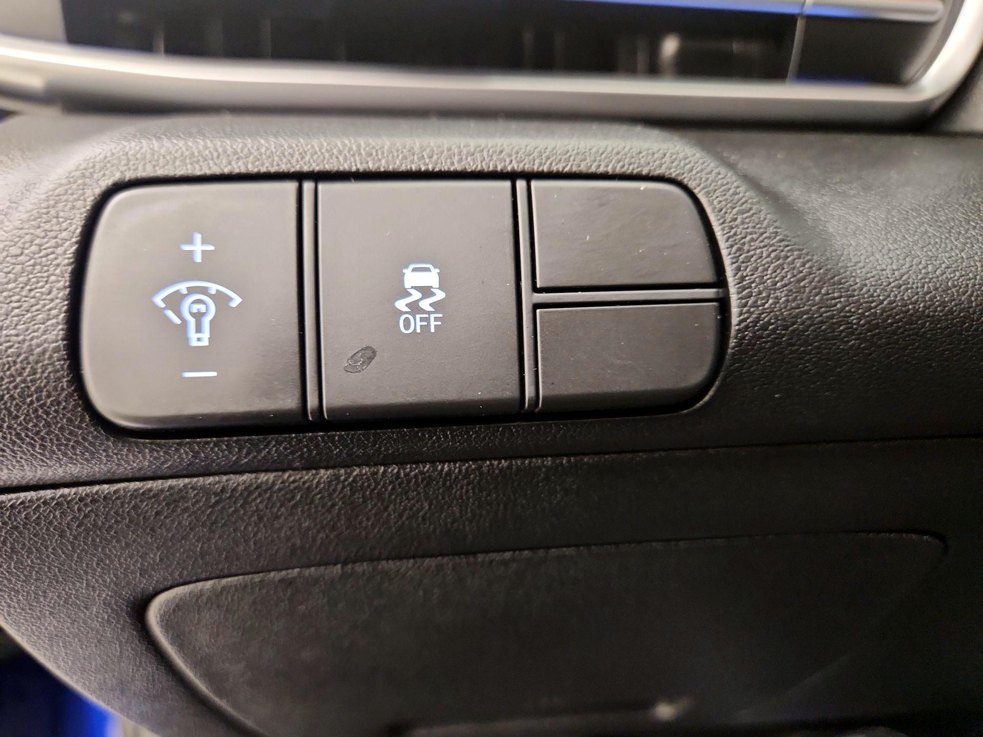 Thumbnail: 2025 Hyundai Elantra - 13