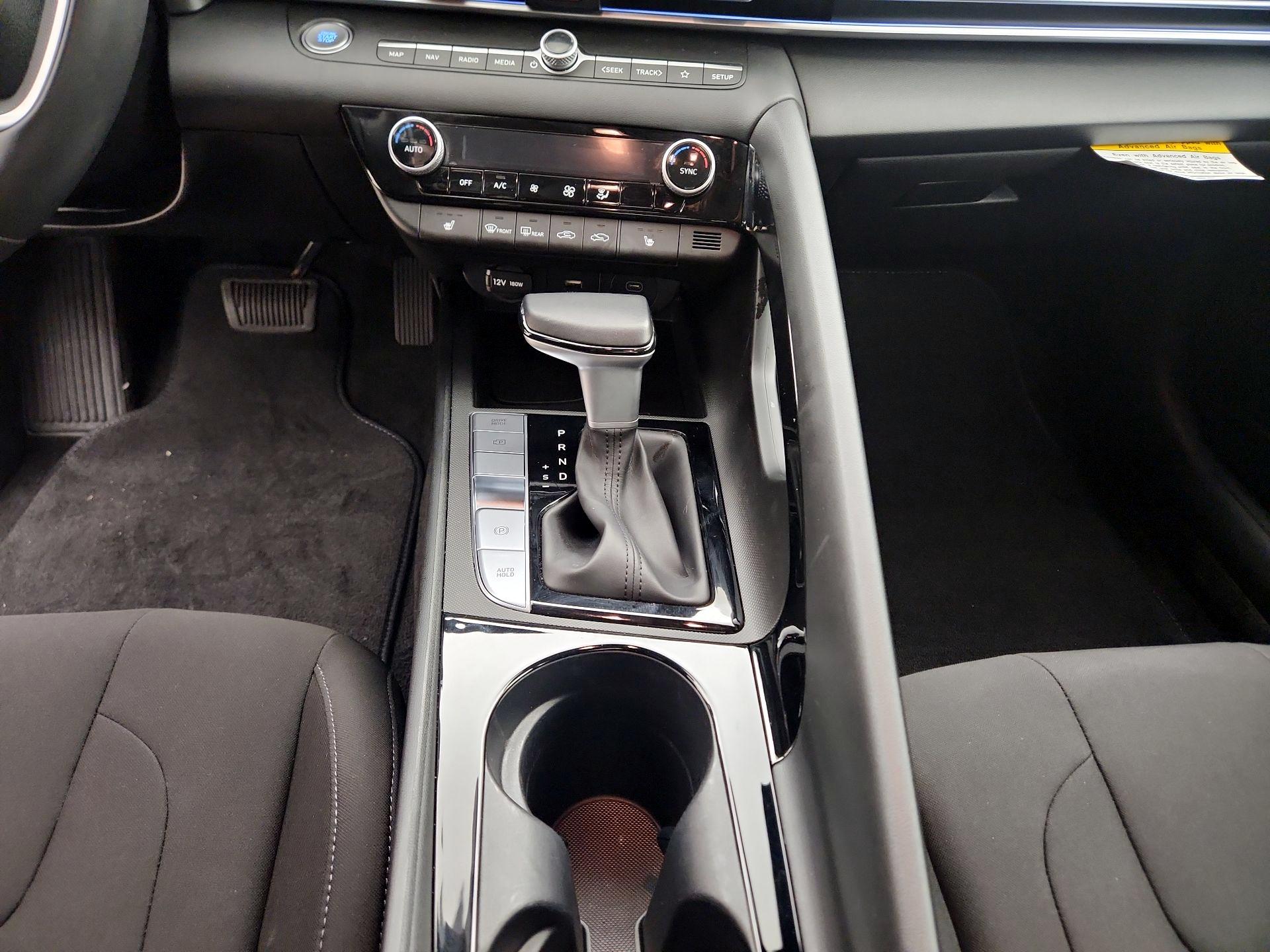 Thumbnail: 2025 Hyundai Elantra - 17