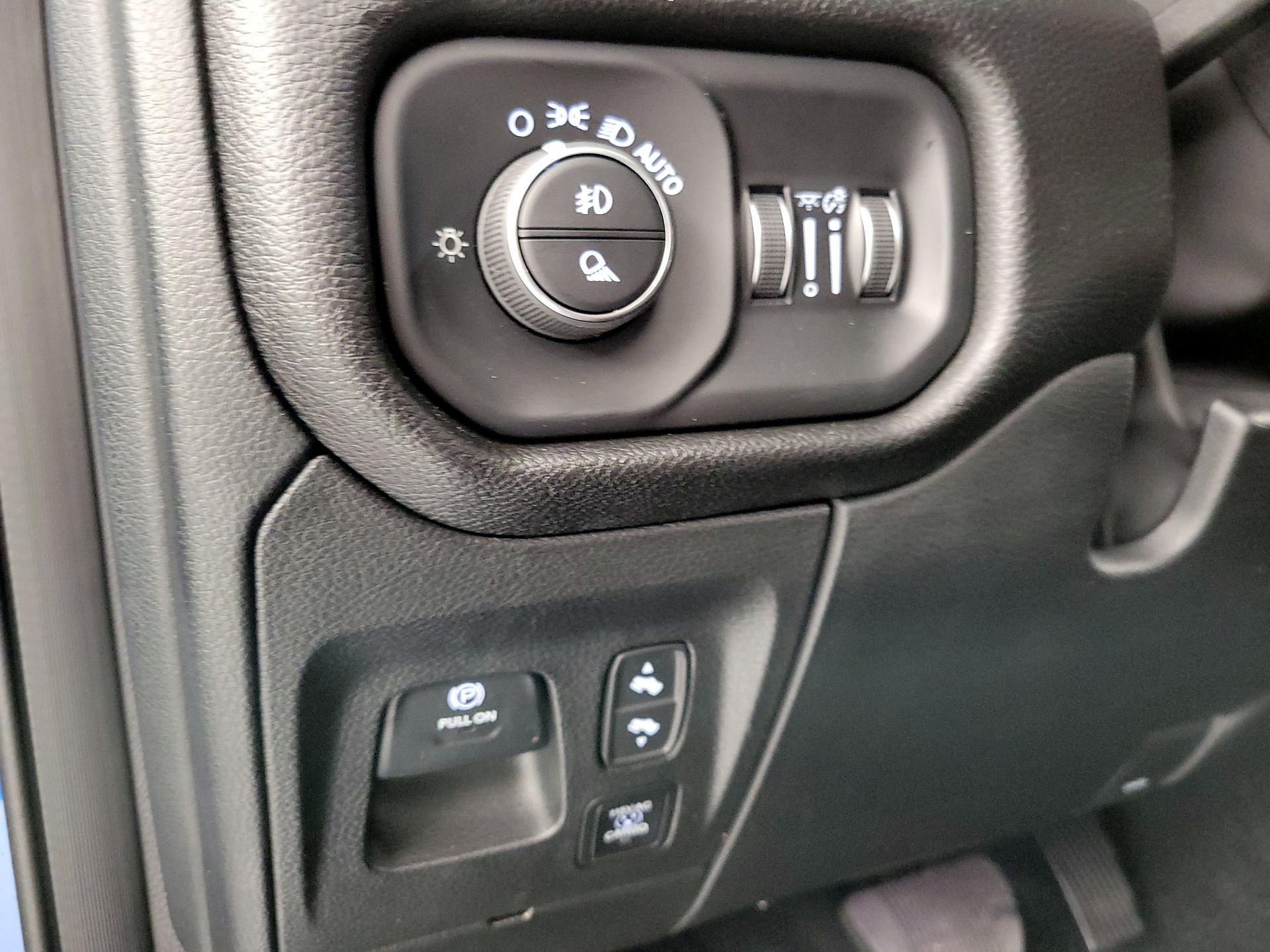 Thumbnail: 2025 RAM 1500 - 13