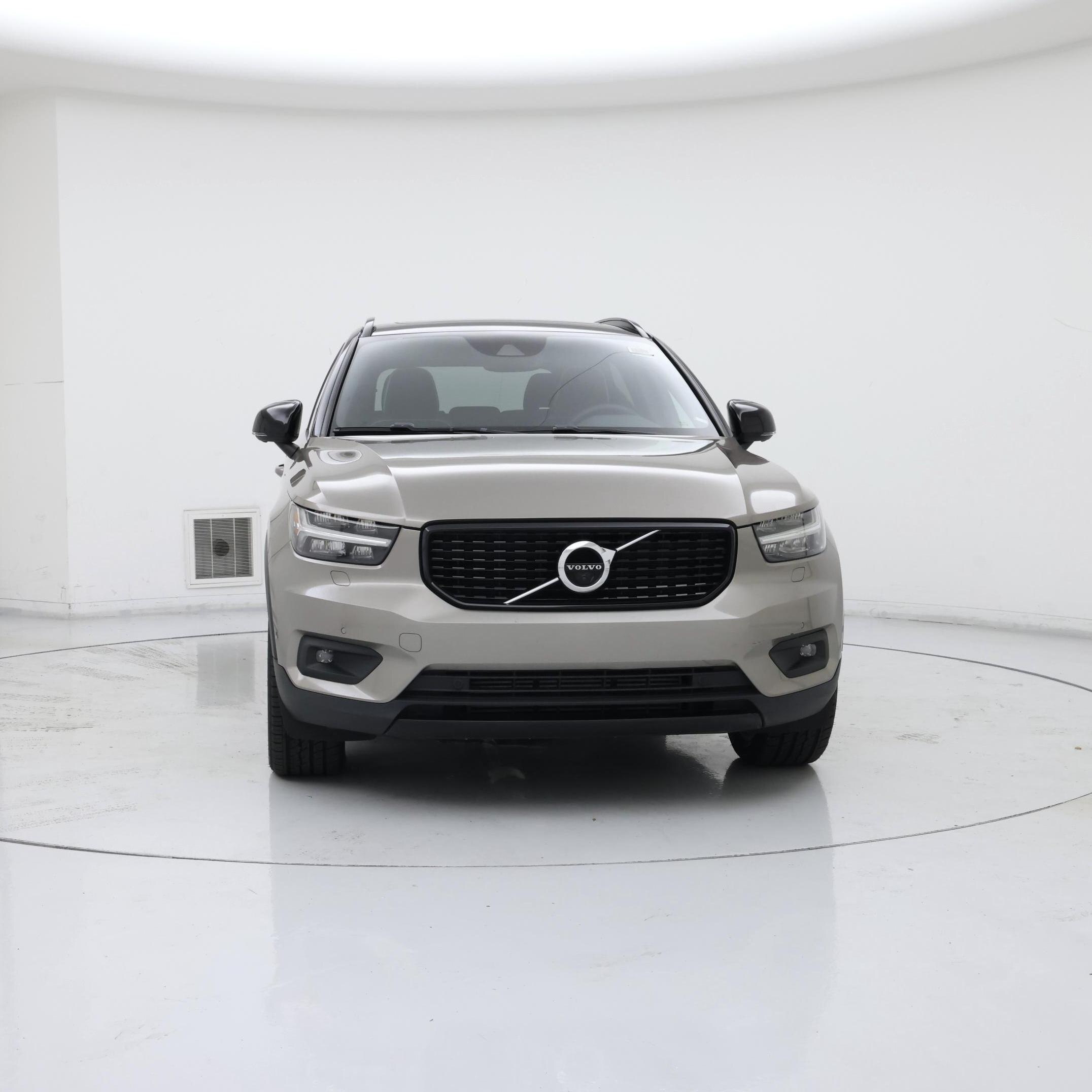 Thumbnail: 2022 Volvo XC40 - 5