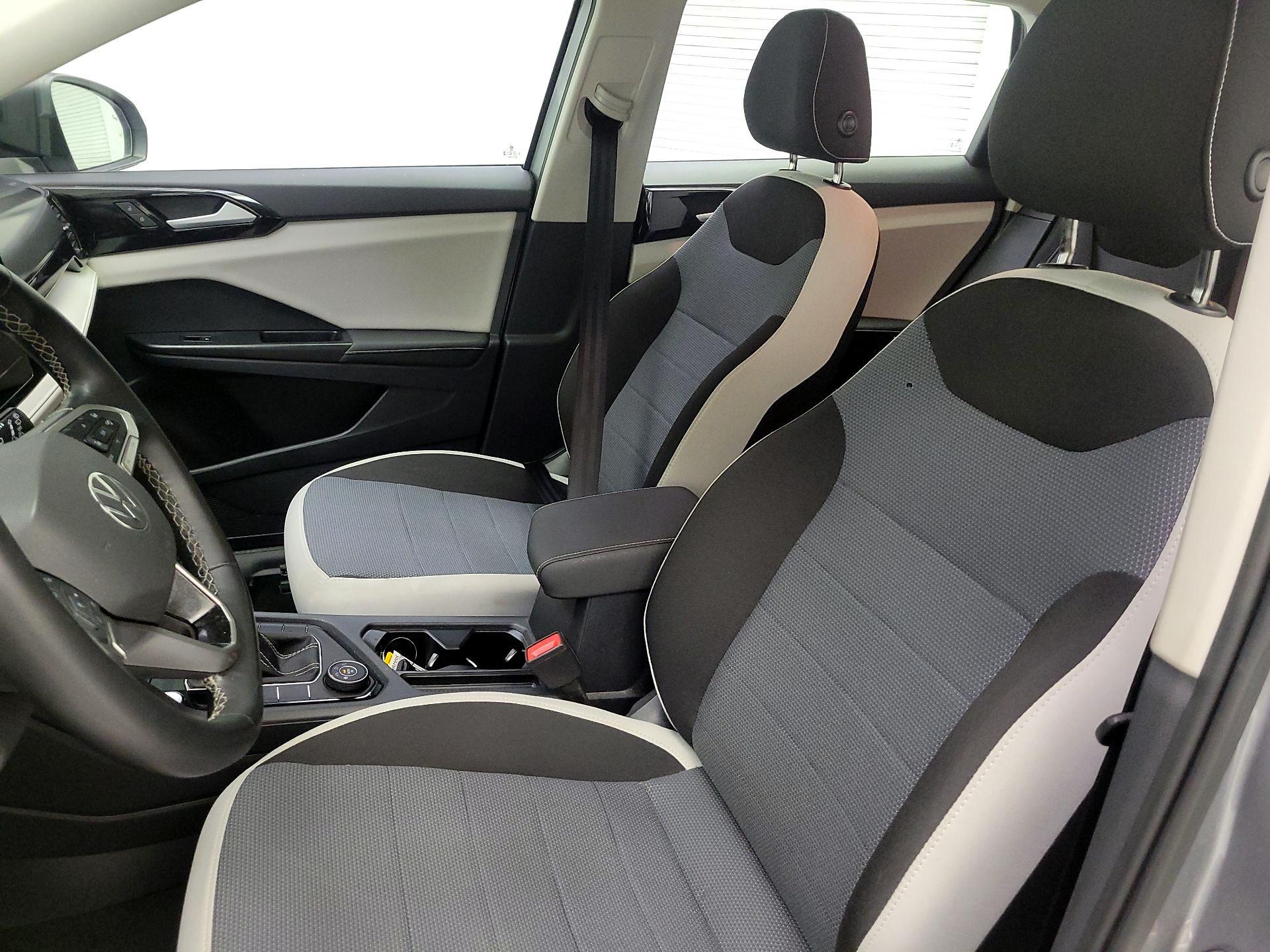 Thumbnail: 2025 Volkswagen Taos - 9