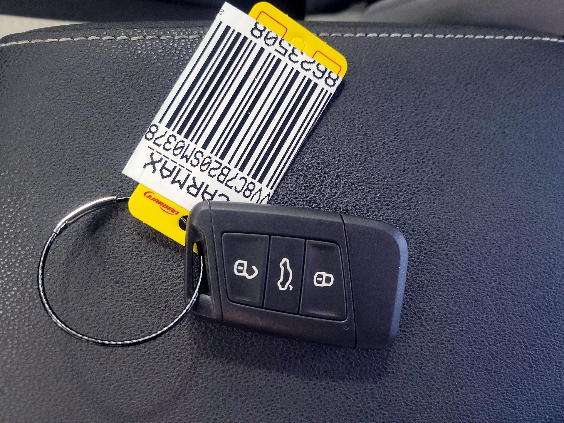 Thumbnail: 2025 Volkswagen Taos - 20