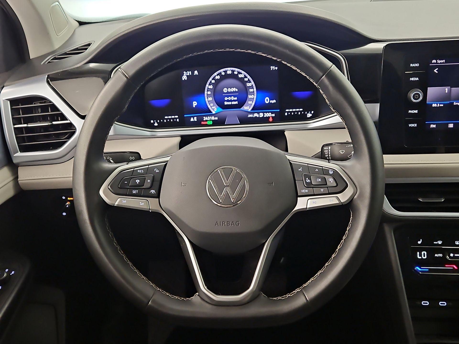 Thumbnail: 2025 Volkswagen Taos - 10