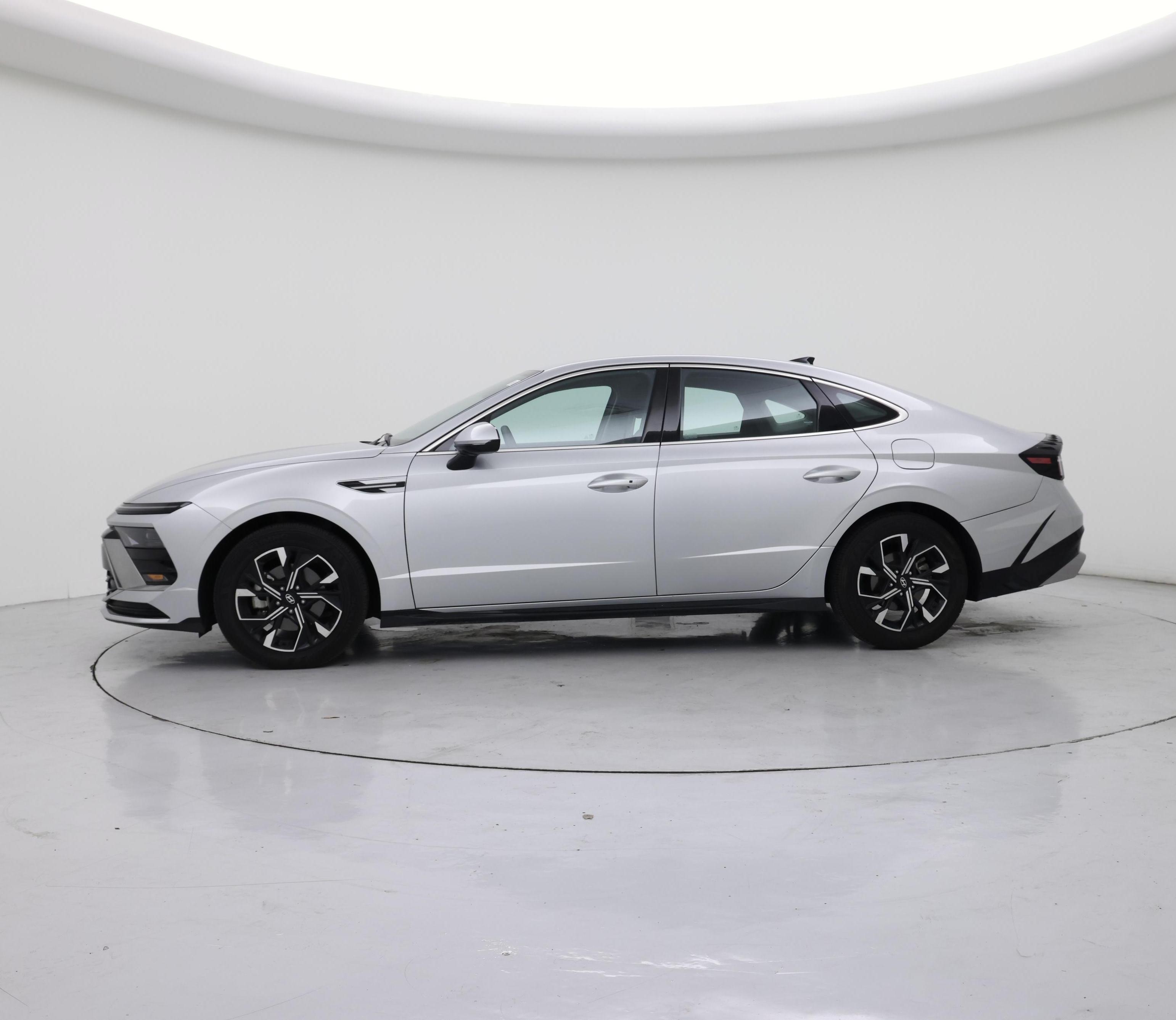 Thumbnail: 2025 Hyundai Sonata - 3