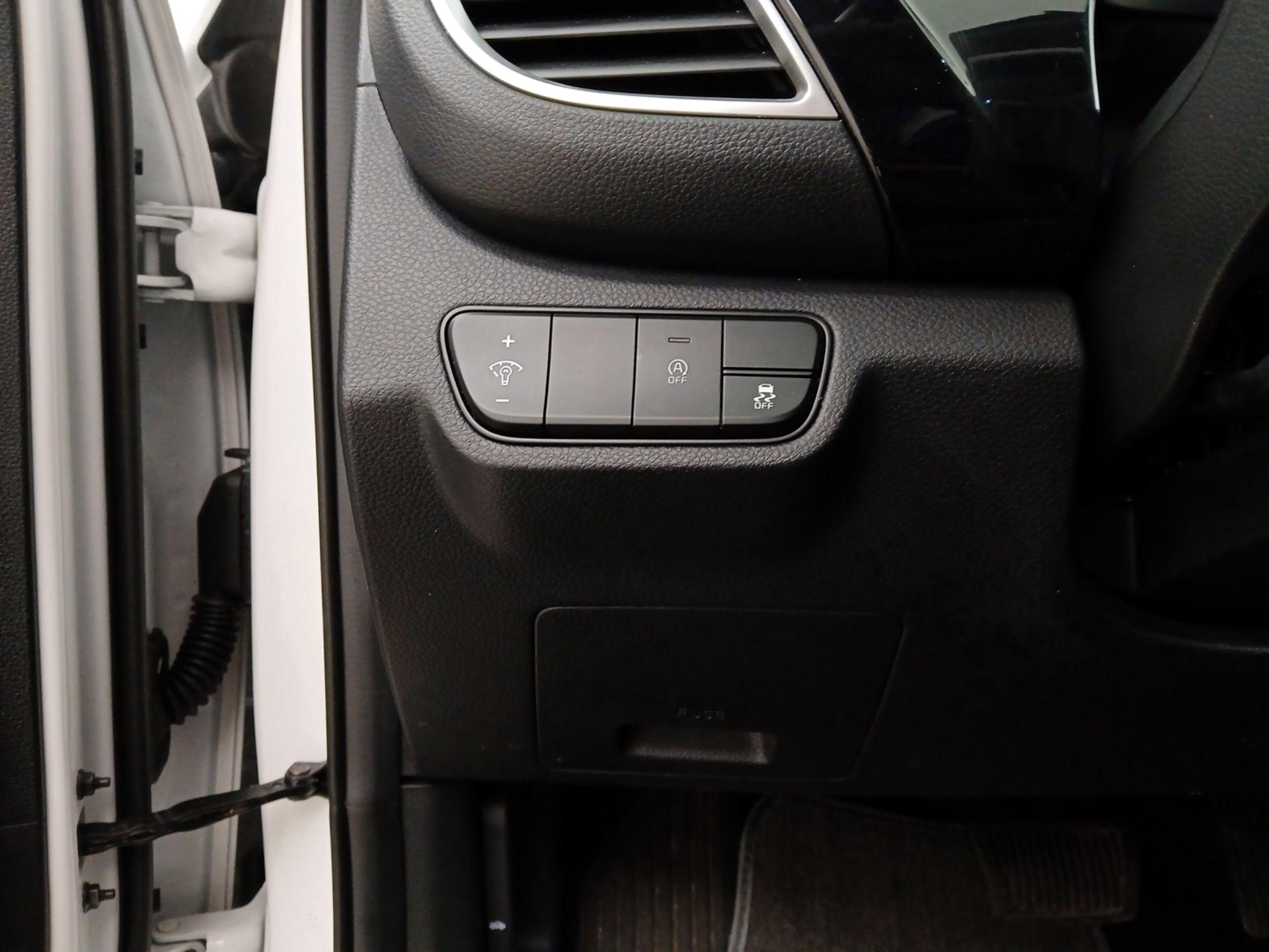 Thumbnail: 2025 Kia Seltos - 13