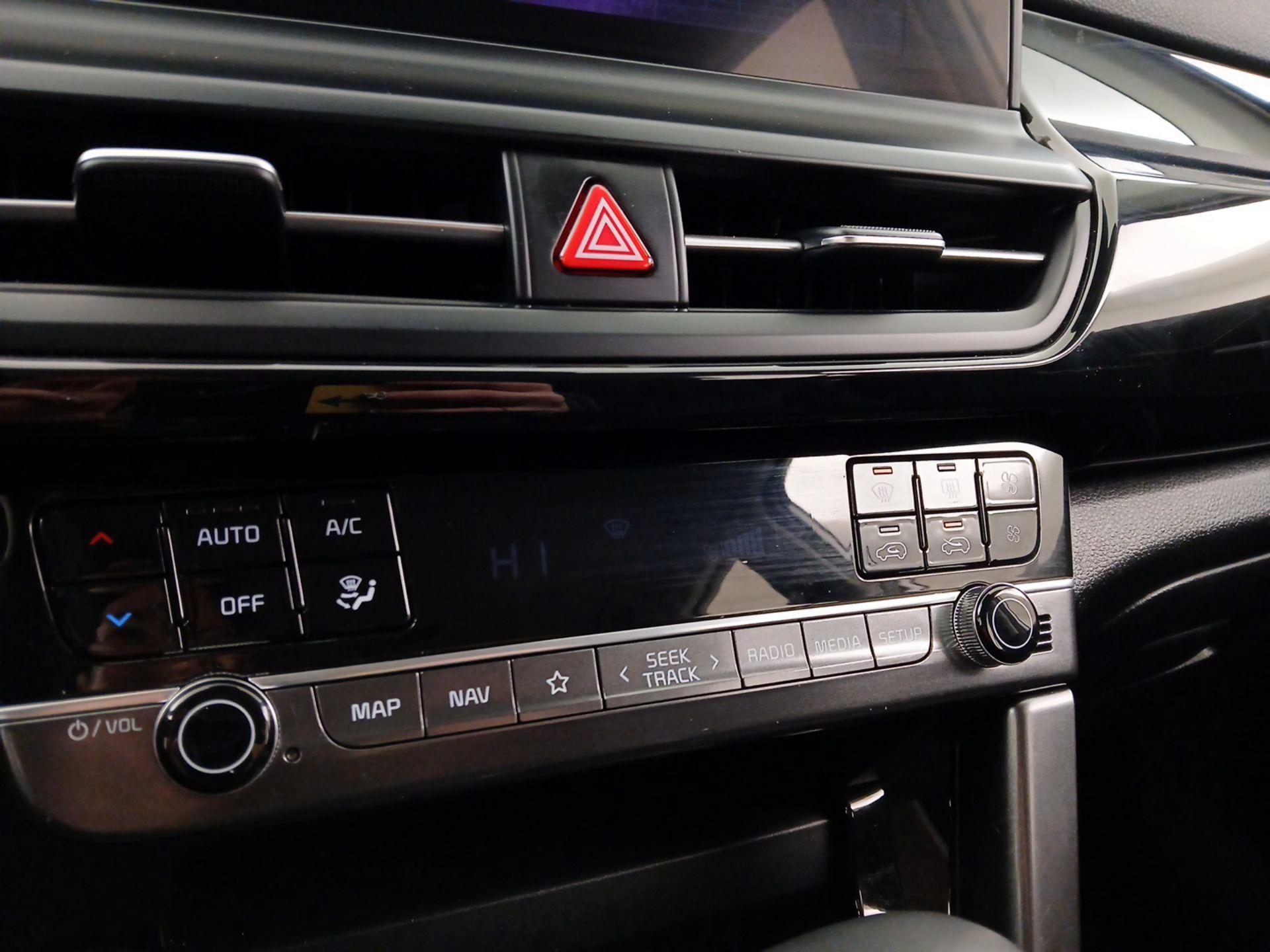 Thumbnail: 2025 Kia Seltos - 16