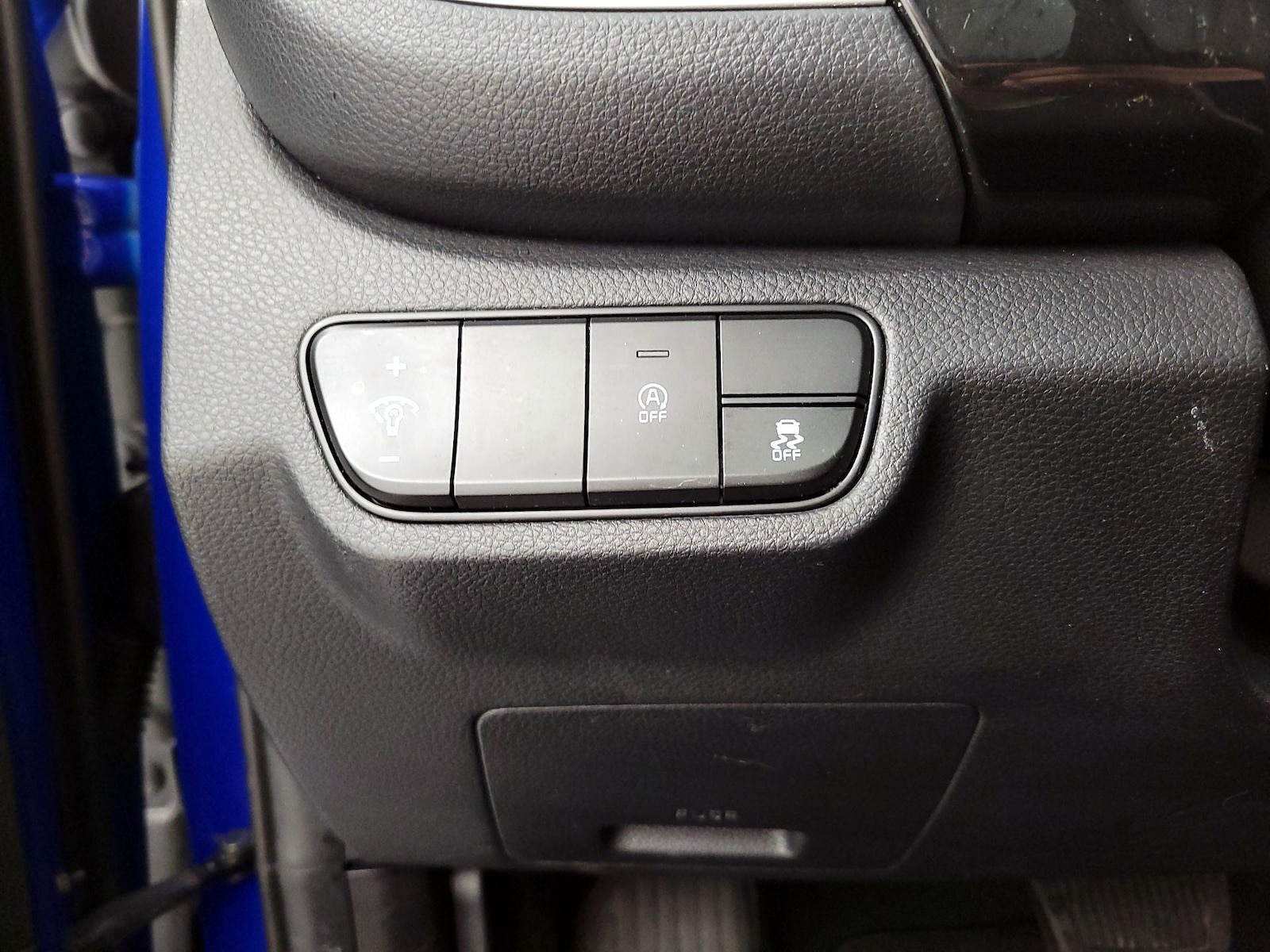 2025 Kia Seltos S - Photo 14