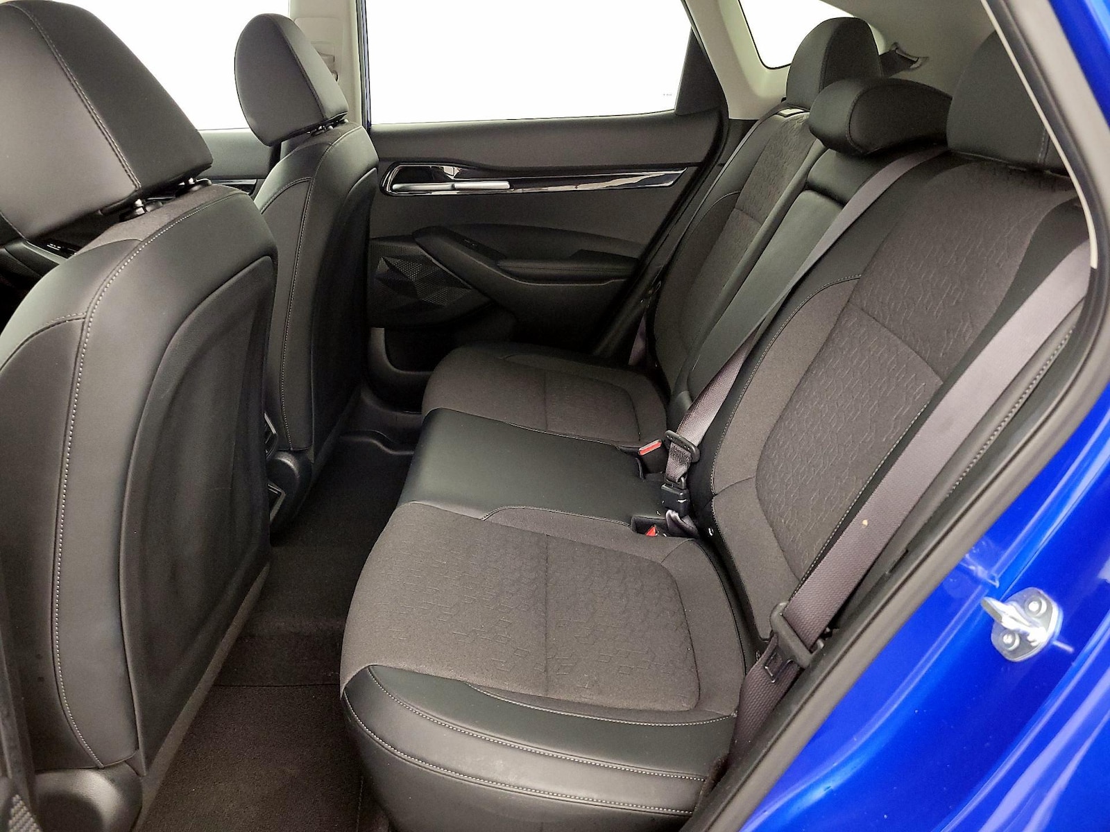 2025 Kia Seltos S - Photo 21