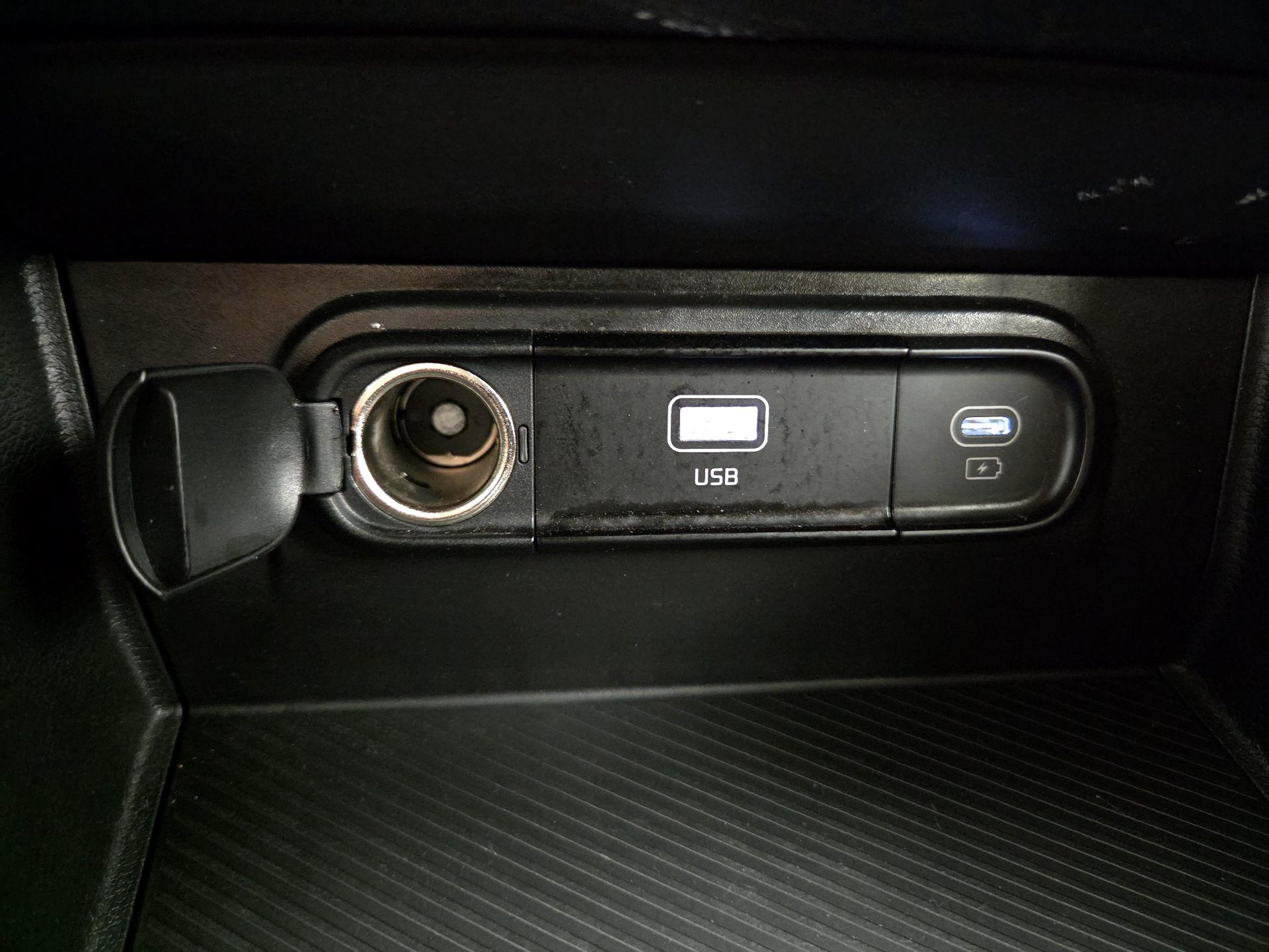 Thumbnail: 2025 Kia Sportage - 18