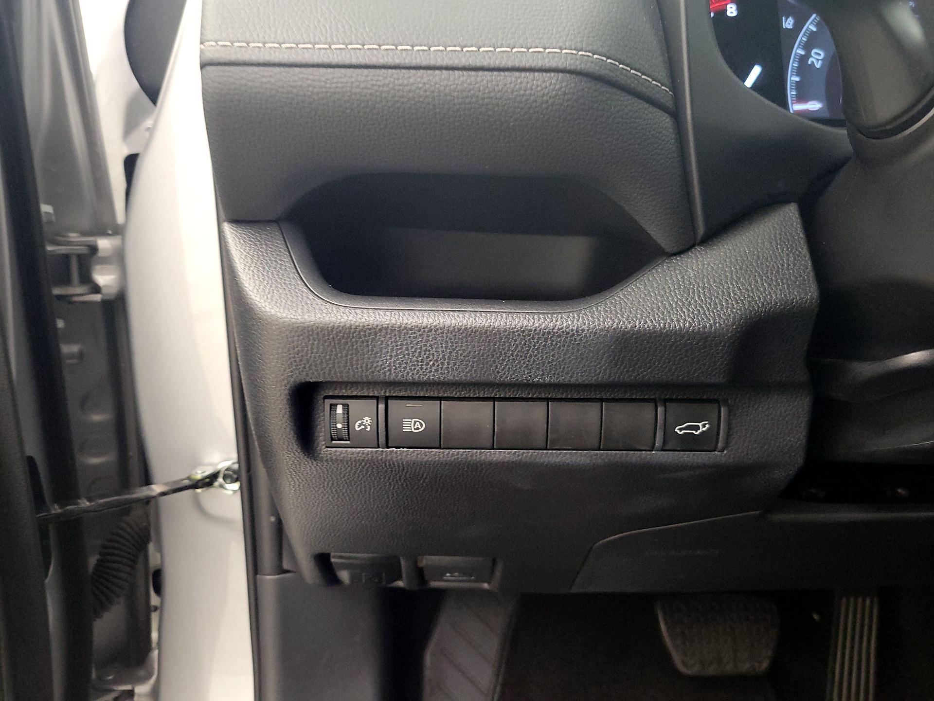 Thumbnail: 2025 Toyota RAV4 - 13