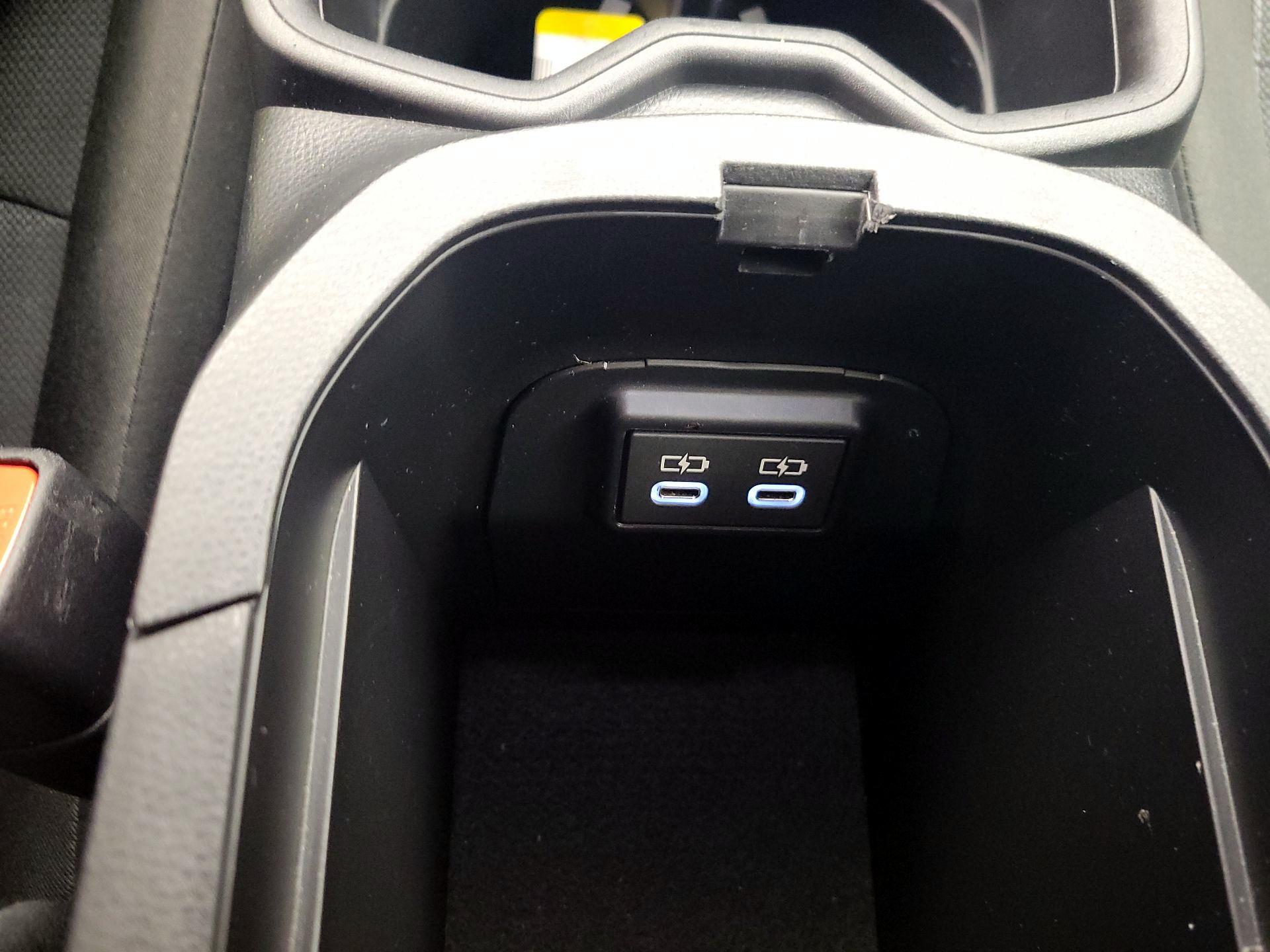 Thumbnail: 2025 Toyota RAV4 - 18