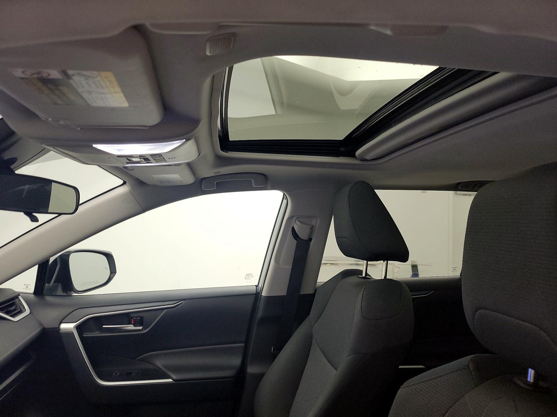 Thumbnail: 2025 Toyota RAV4 - 19