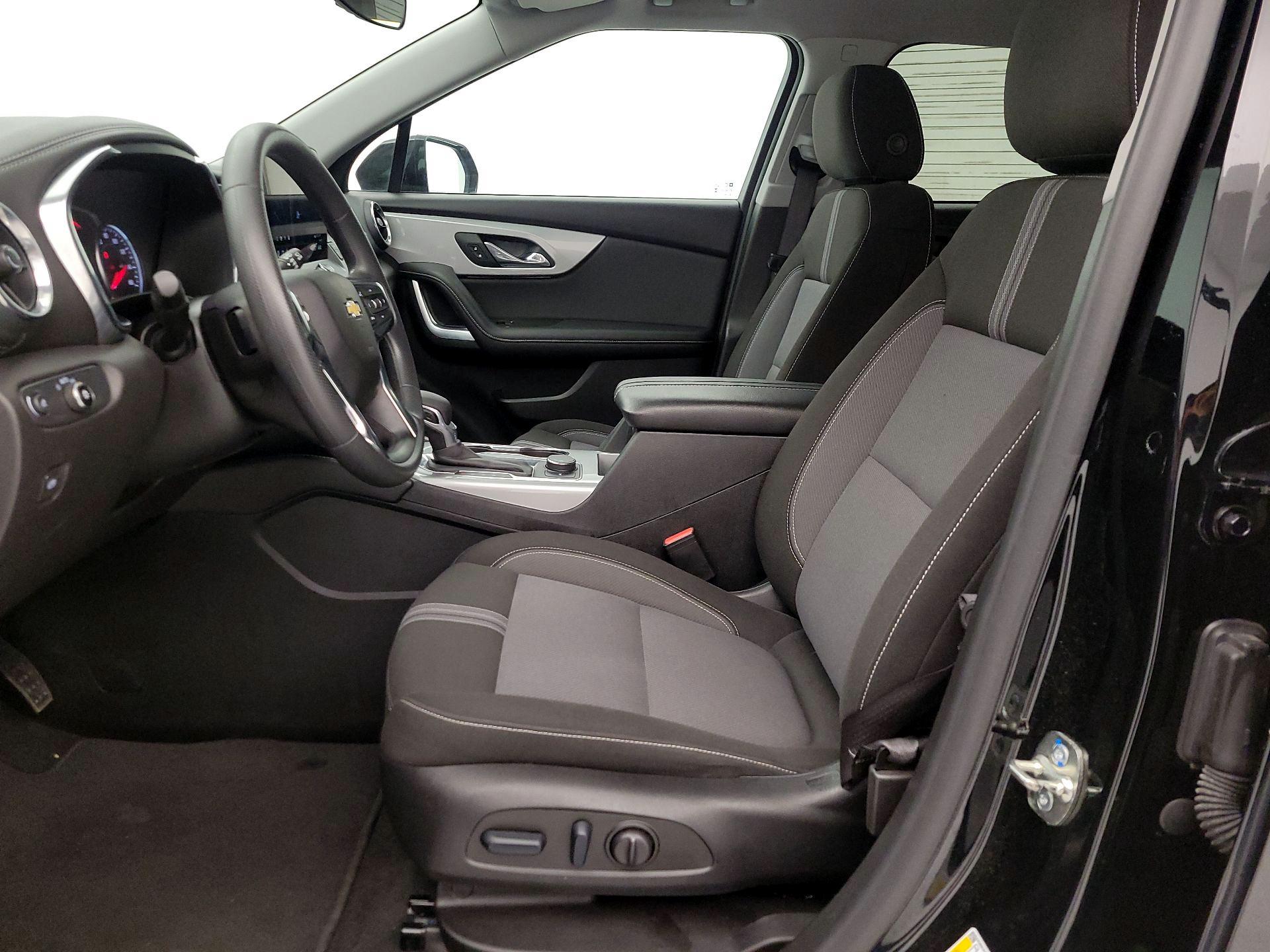 Thumbnail: 2025 Chevrolet Blazer - 11