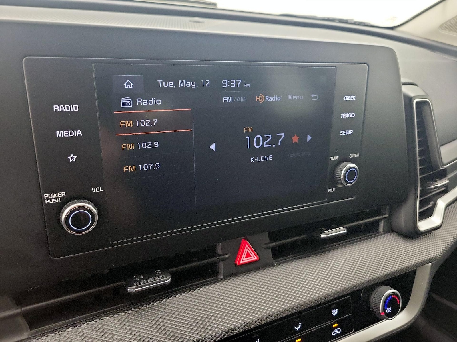 2025 Kia Sportage LX - Photo 16