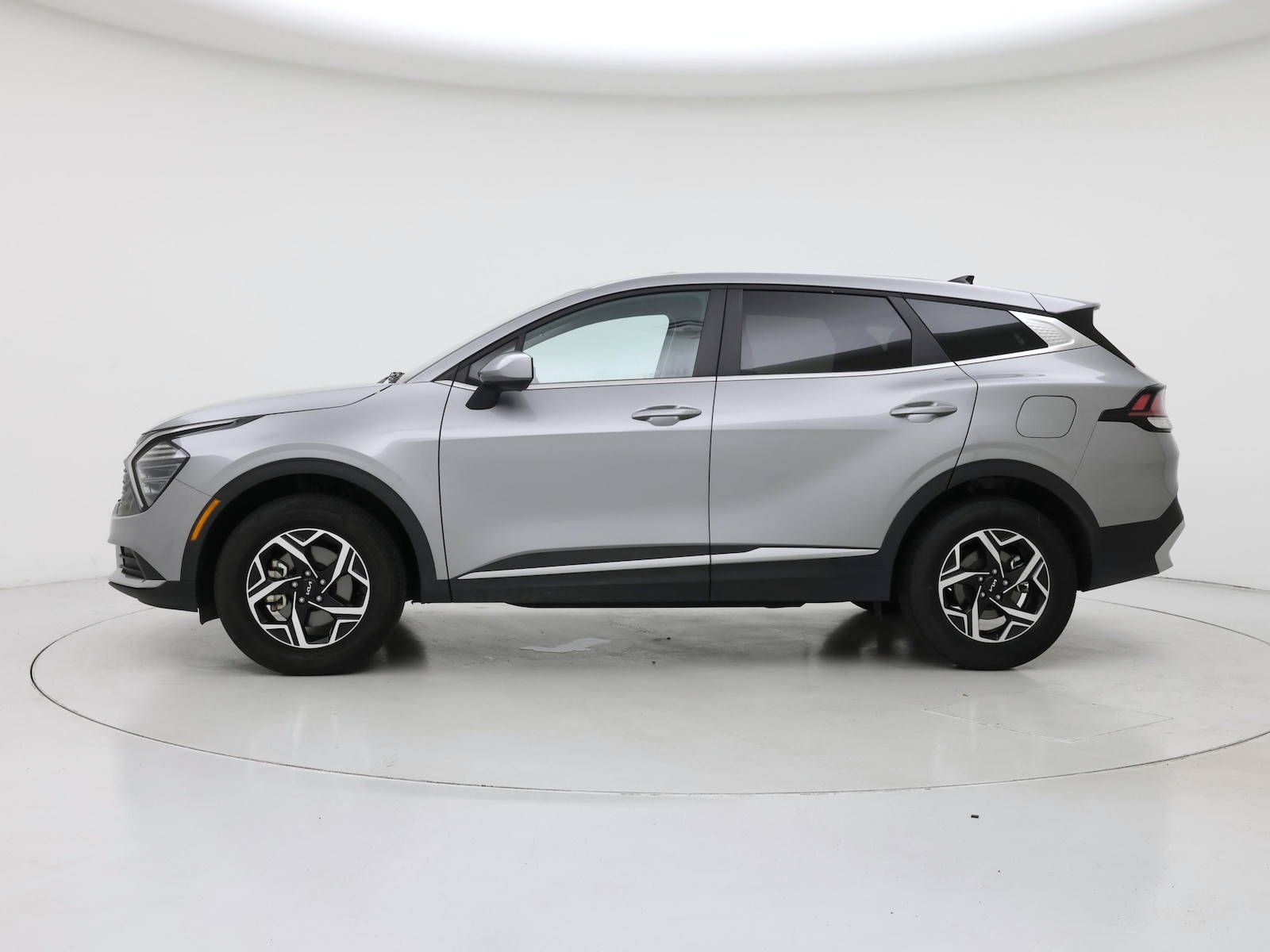 2025 Kia Sportage LX - Photo 4