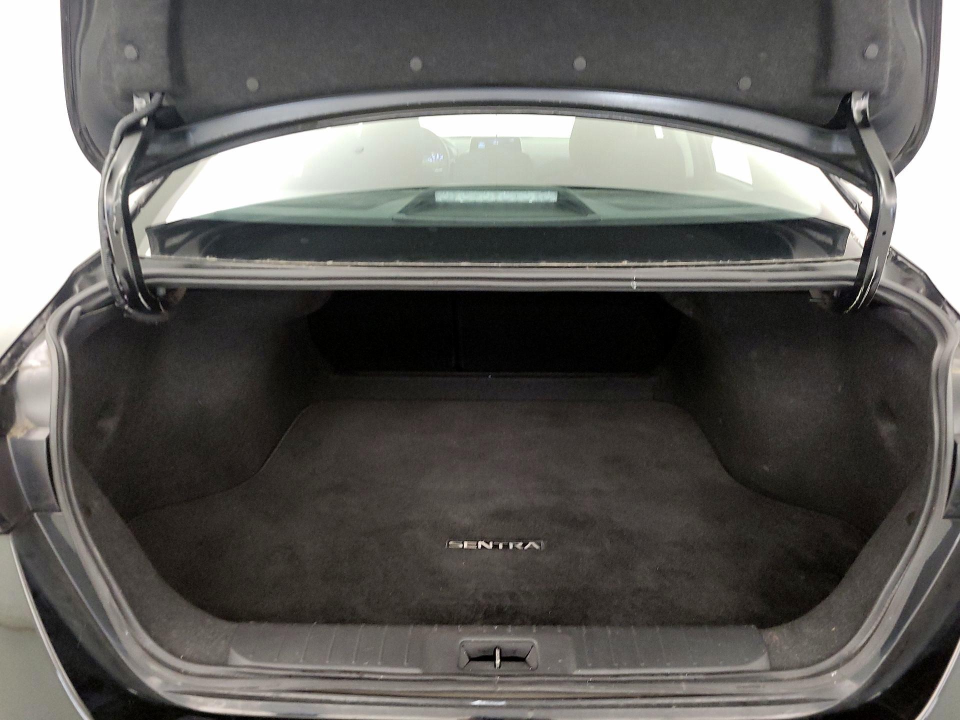 Thumbnail: 2025 Nissan Sentra - 20