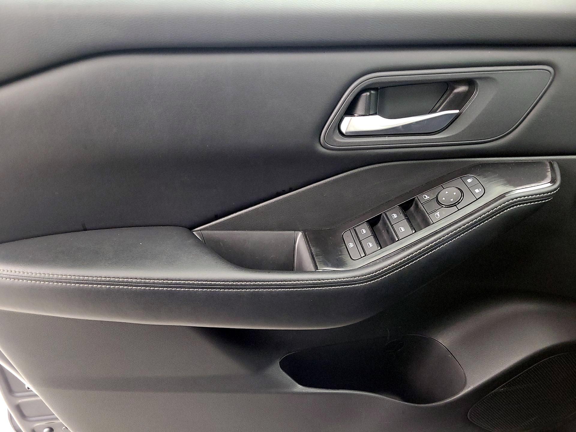 Thumbnail: 2025 Nissan Rogue - 12