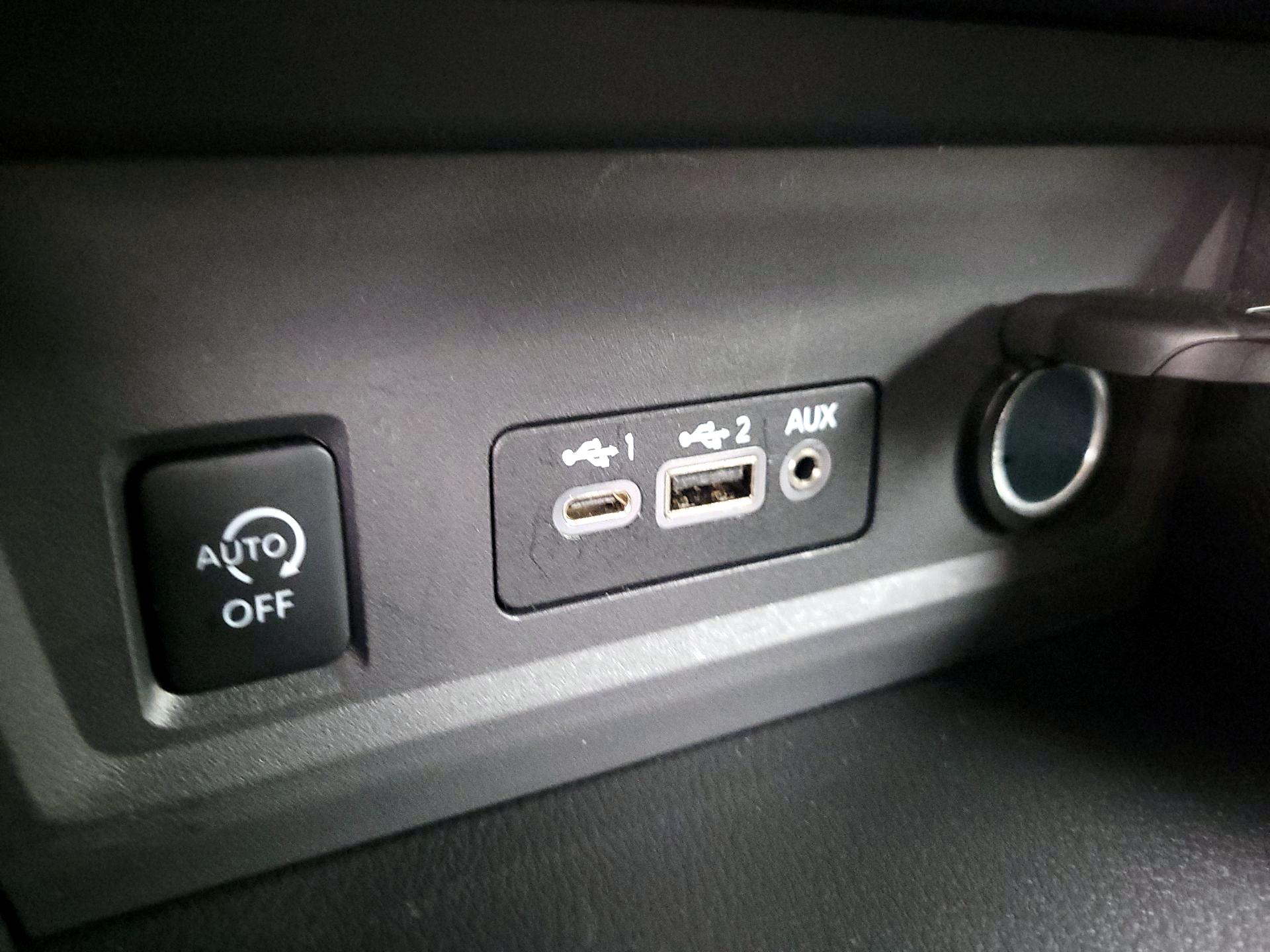 Thumbnail: 2025 Nissan Sentra - 18