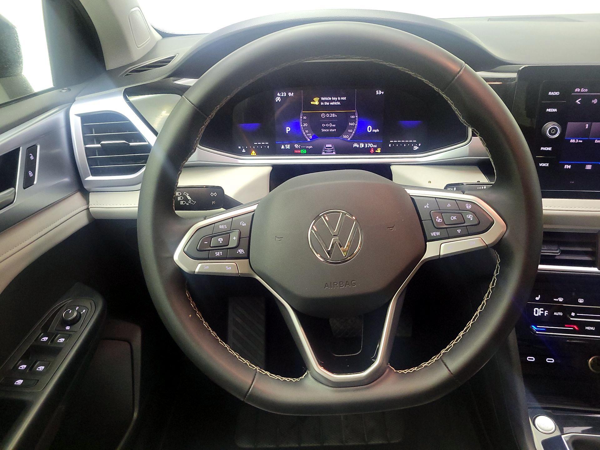 Thumbnail: 2025 Volkswagen Taos - 10