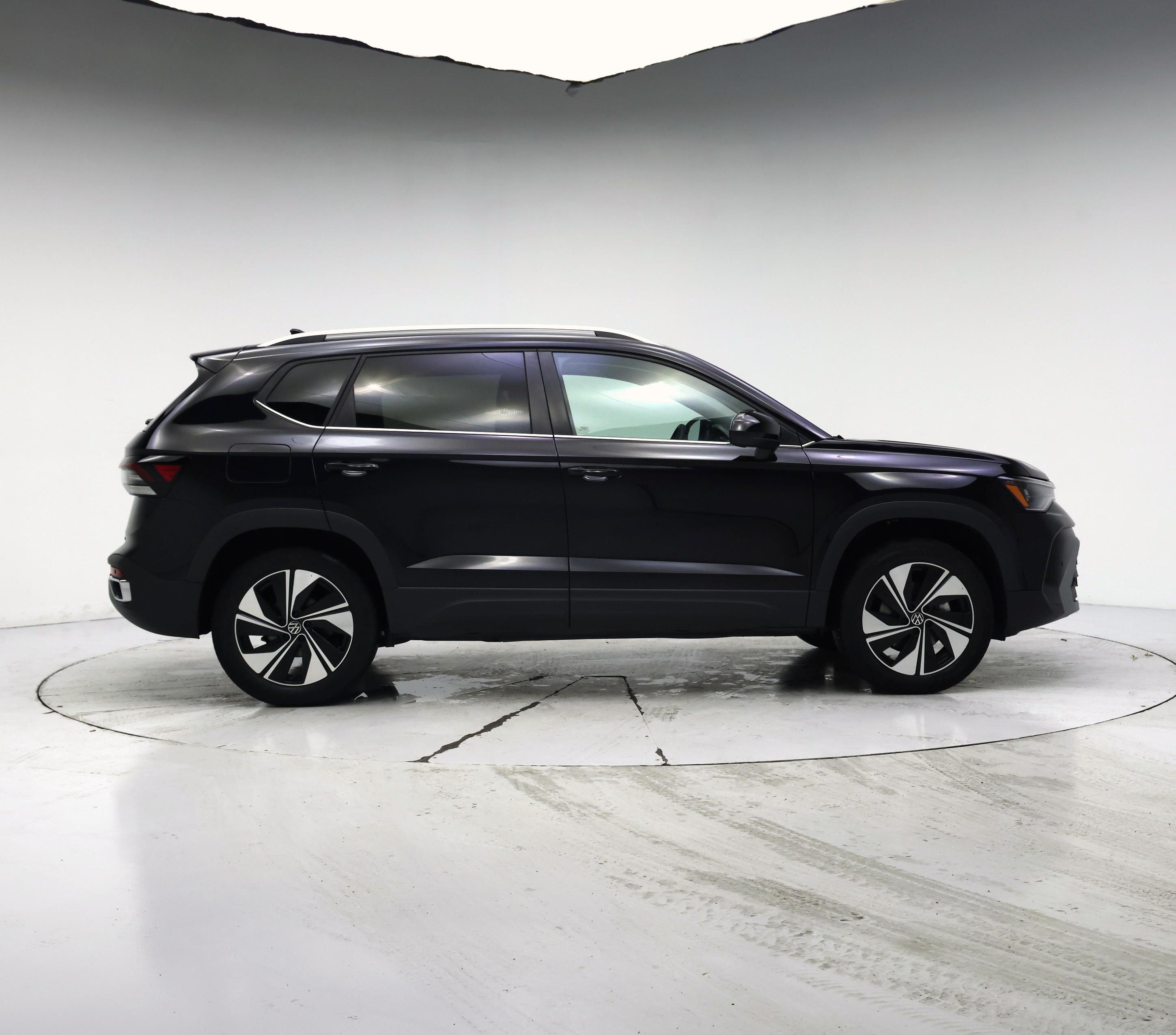 Thumbnail: 2025 Volkswagen Taos - 7