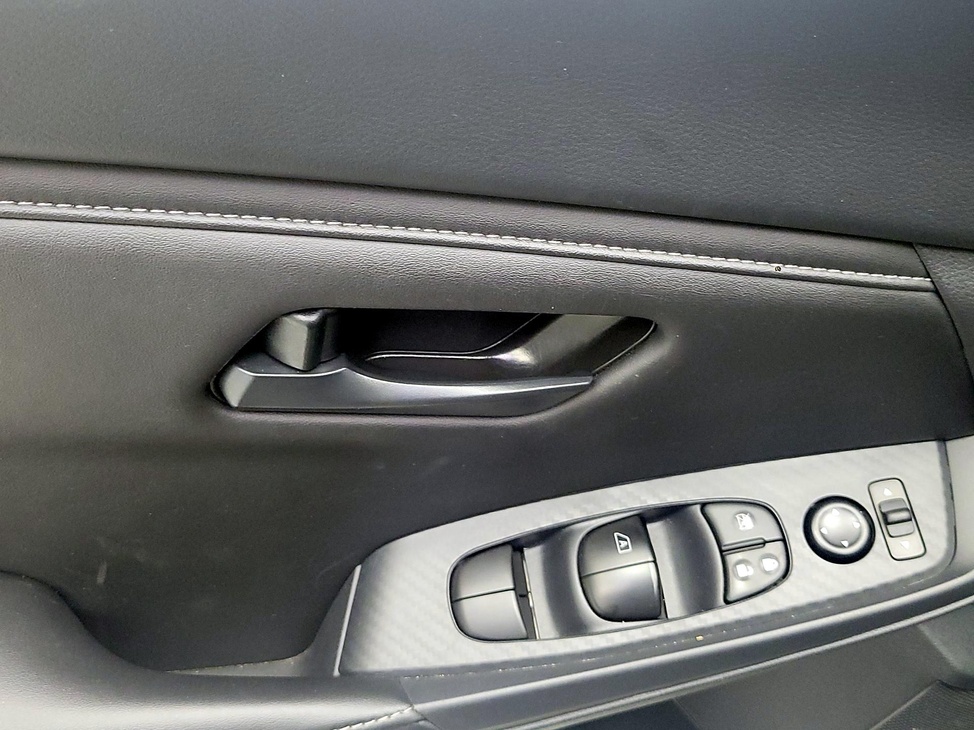 Thumbnail: 2025 Nissan Sentra - 10