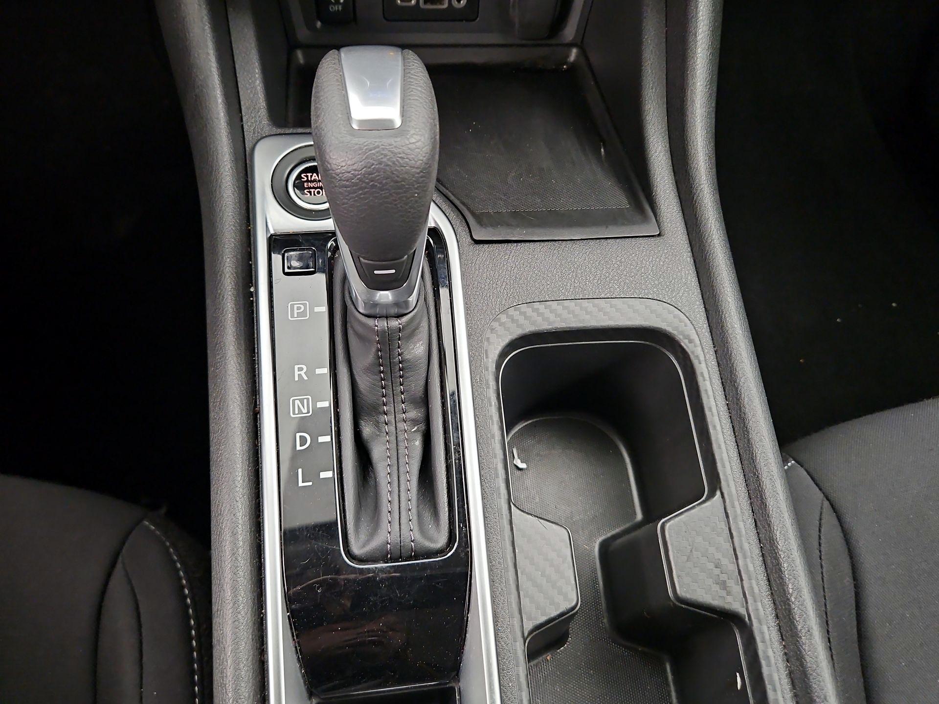 Thumbnail: 2025 Nissan Sentra - 17