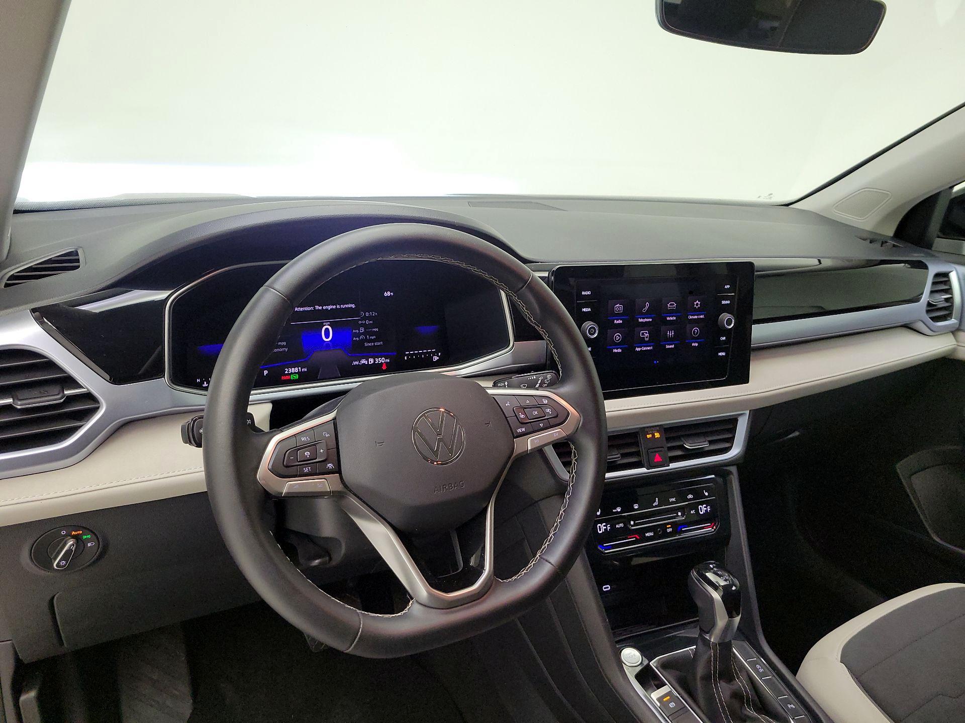 Thumbnail: 2025 Volkswagen Taos - 9