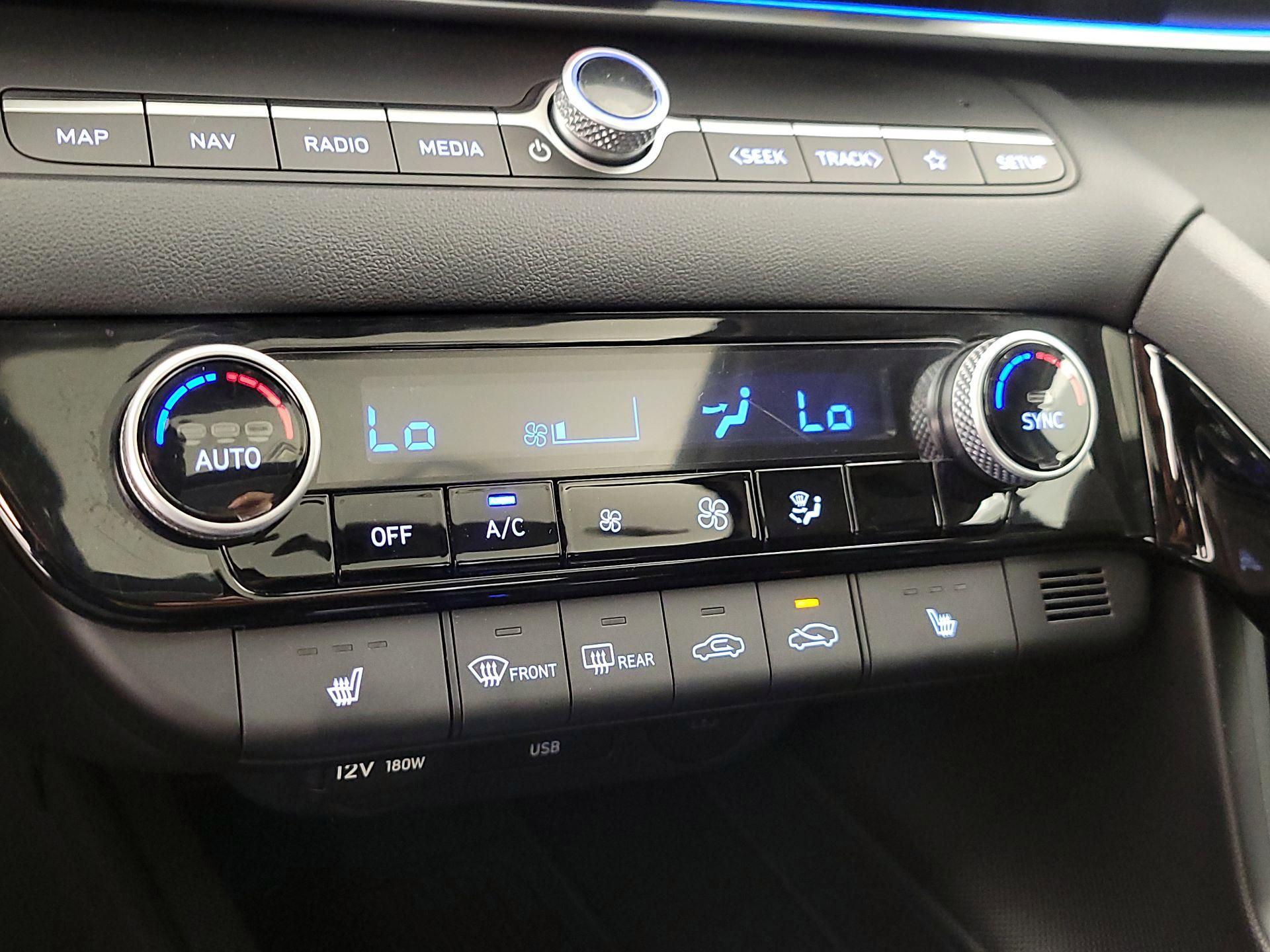 Thumbnail: 2025 Hyundai Elantra - 17