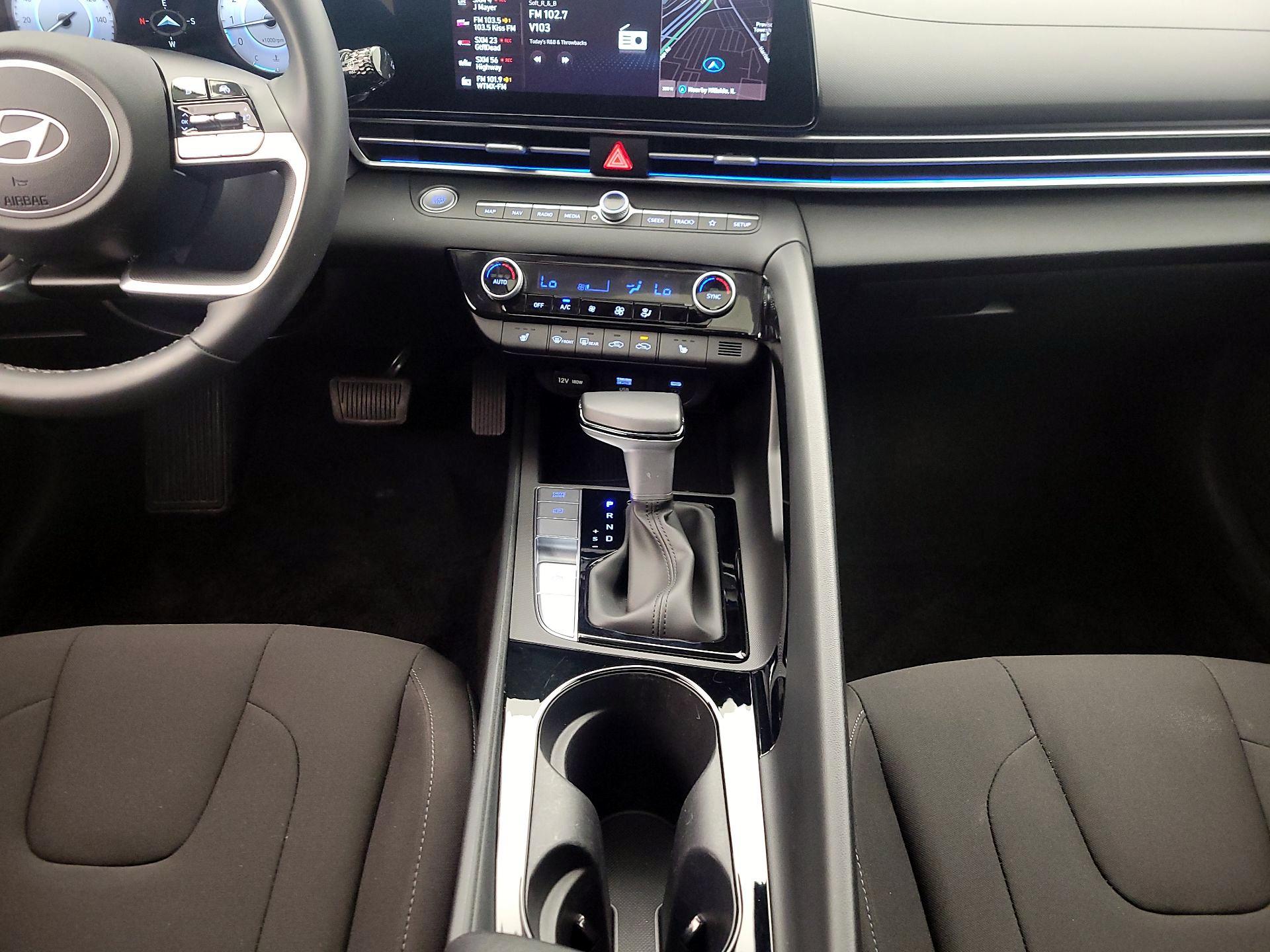 Thumbnail: 2025 Hyundai Elantra - 18