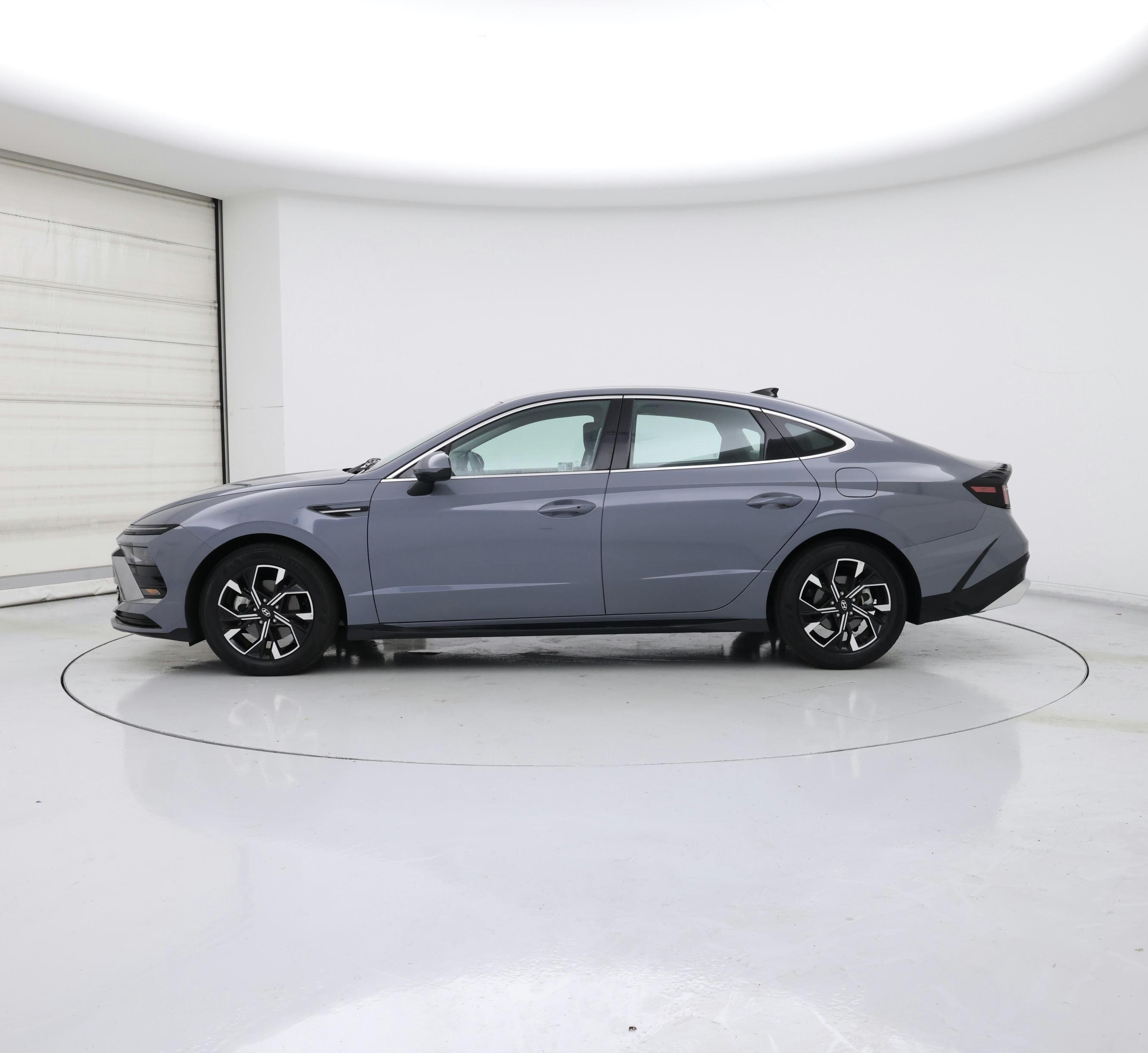 Thumbnail: 2025 Hyundai Sonata - 3