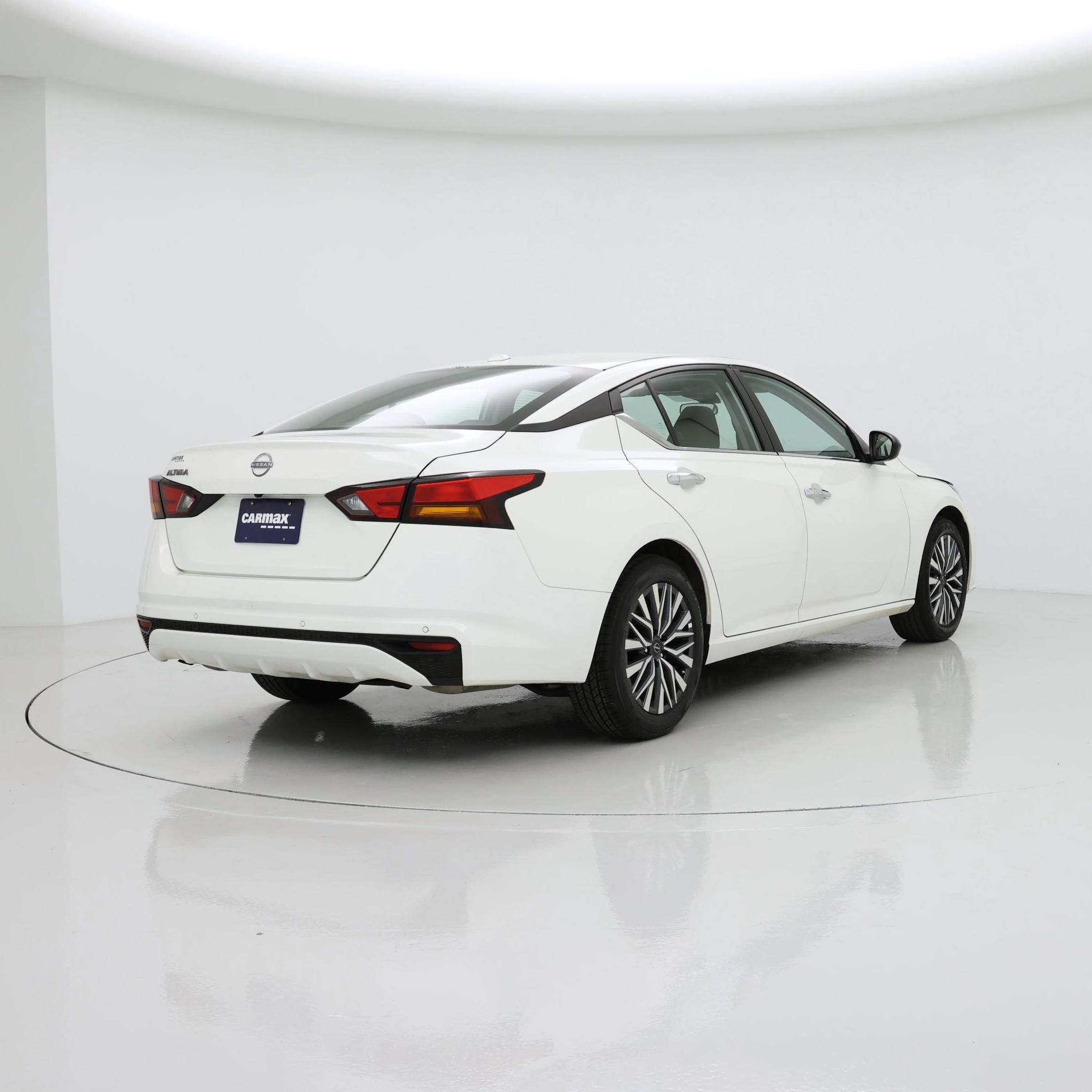 Thumbnail: 2025 Nissan Altima - 8