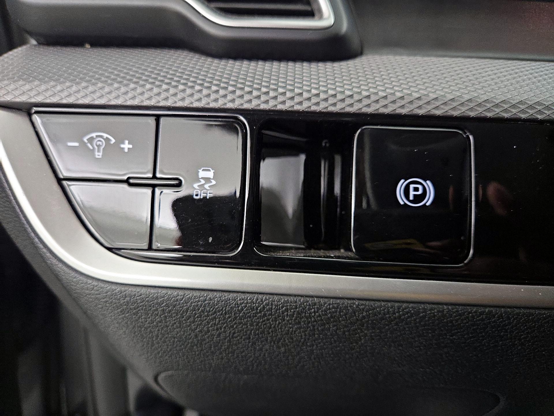 Thumbnail: 2025 Kia Sportage - 13