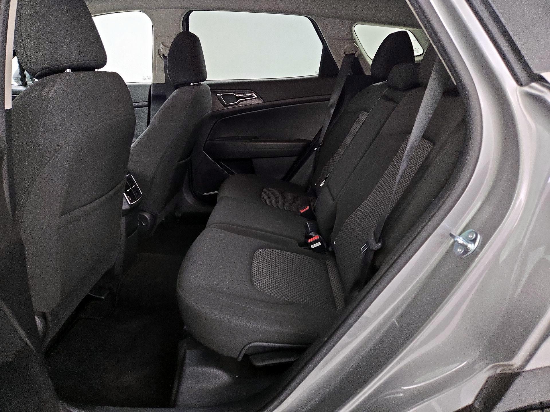 Thumbnail: 2025 Kia Sportage - 19