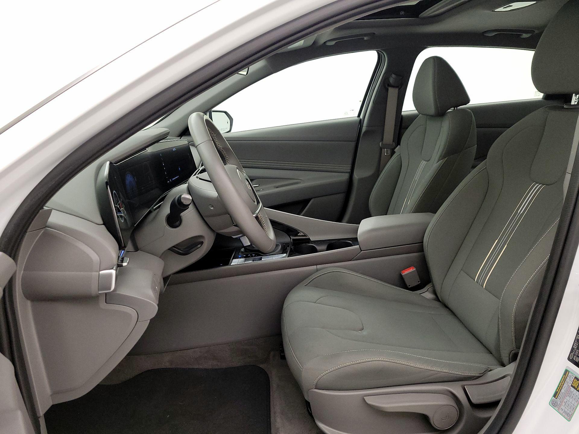 Thumbnail: 2025 Hyundai Elantra - 11