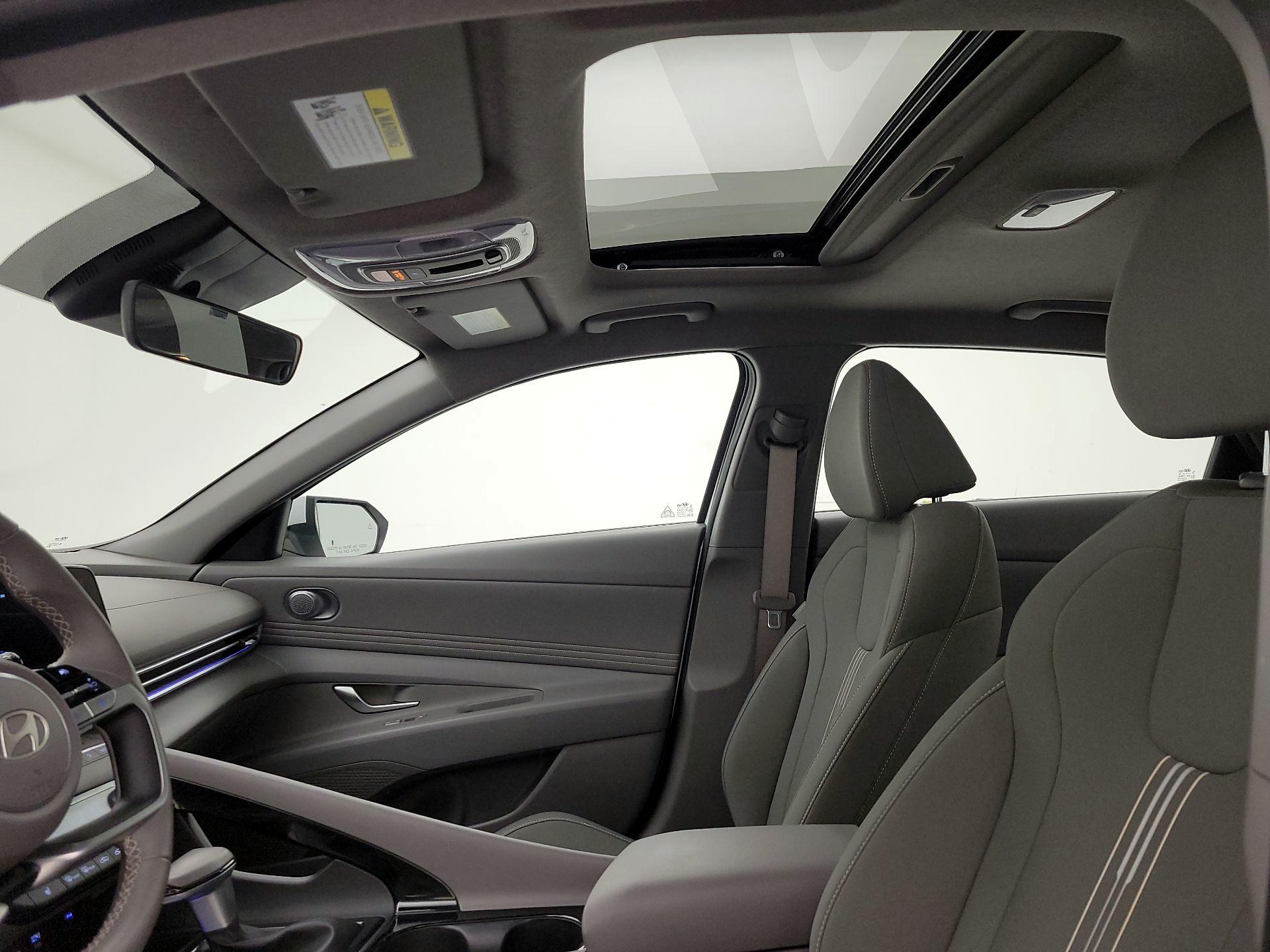 Thumbnail: 2025 Hyundai Elantra - 20