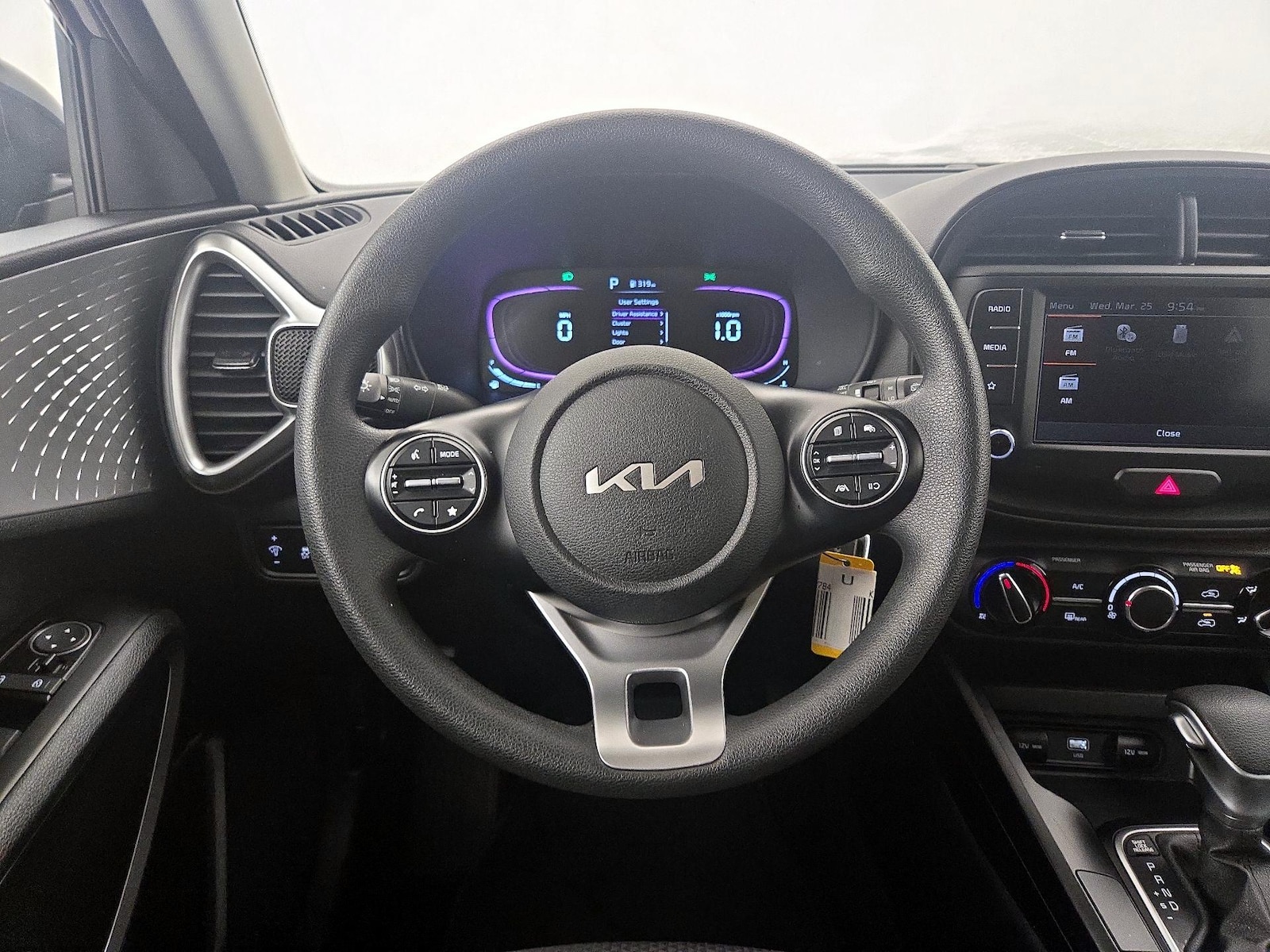 2025 Kia Soul LX - Photo 11