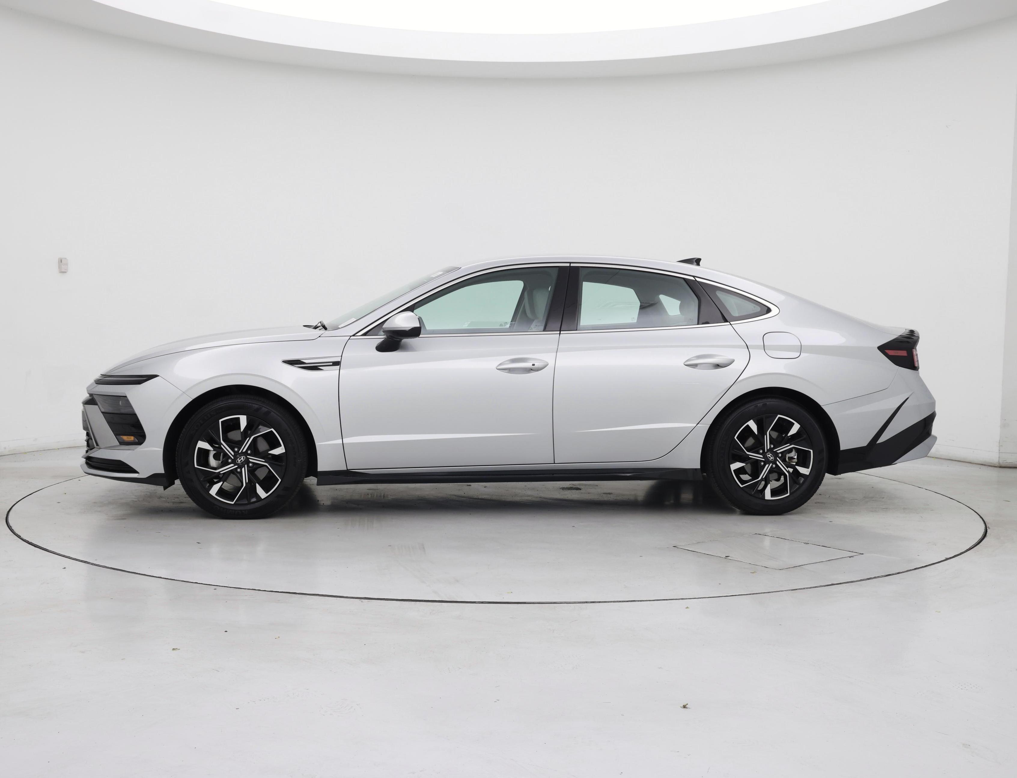 Thumbnail: 2025 Hyundai Sonata - 3