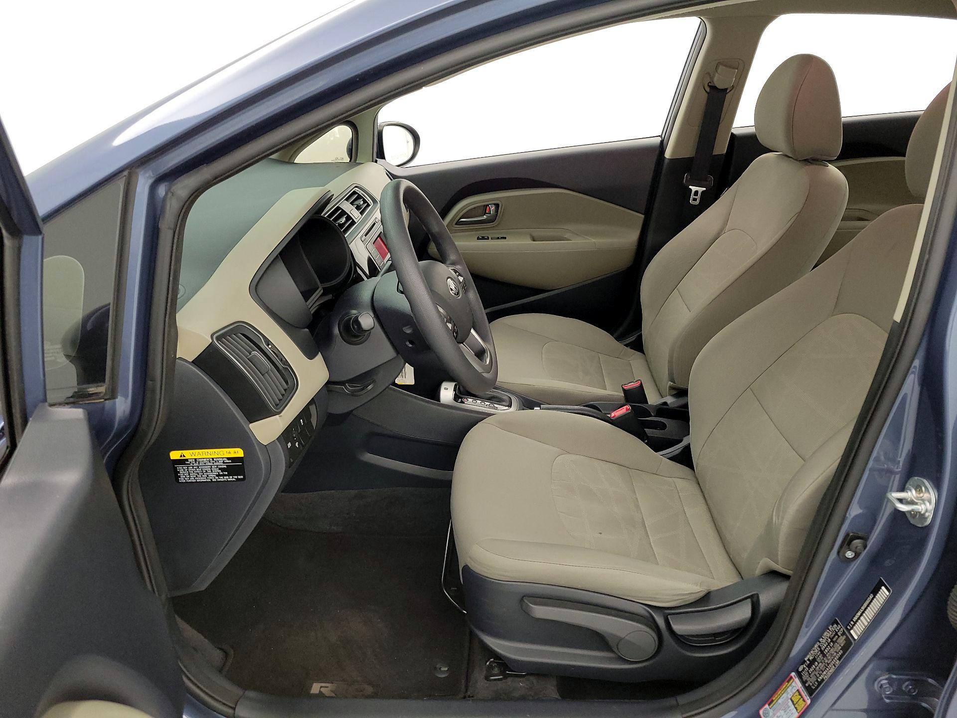 Thumbnail: 2016 Kia Rio - 11