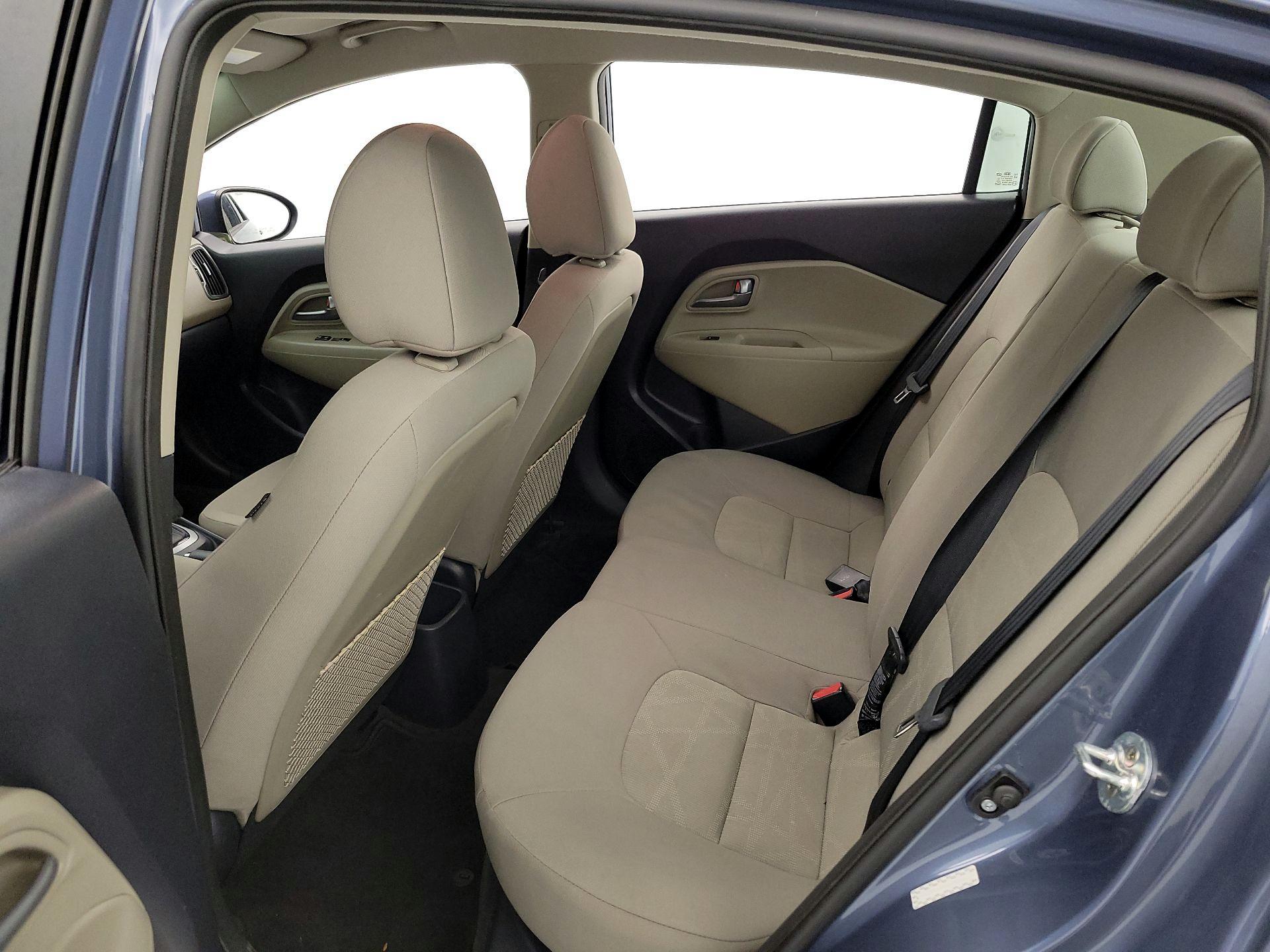 Thumbnail: 2016 Kia Rio - 18