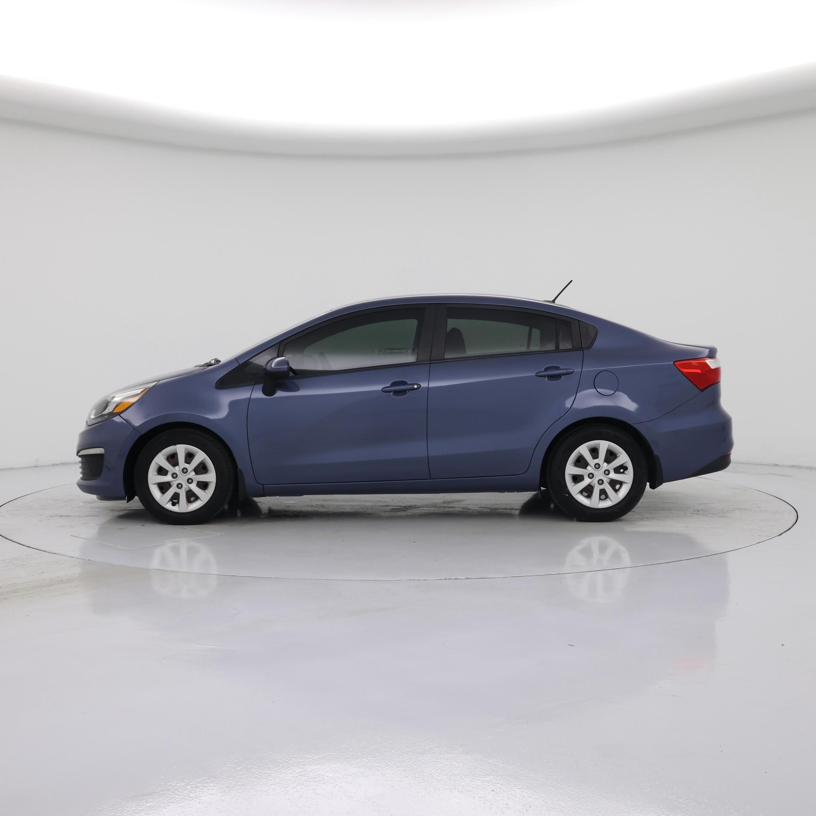 Thumbnail: 2016 Kia Rio - 3