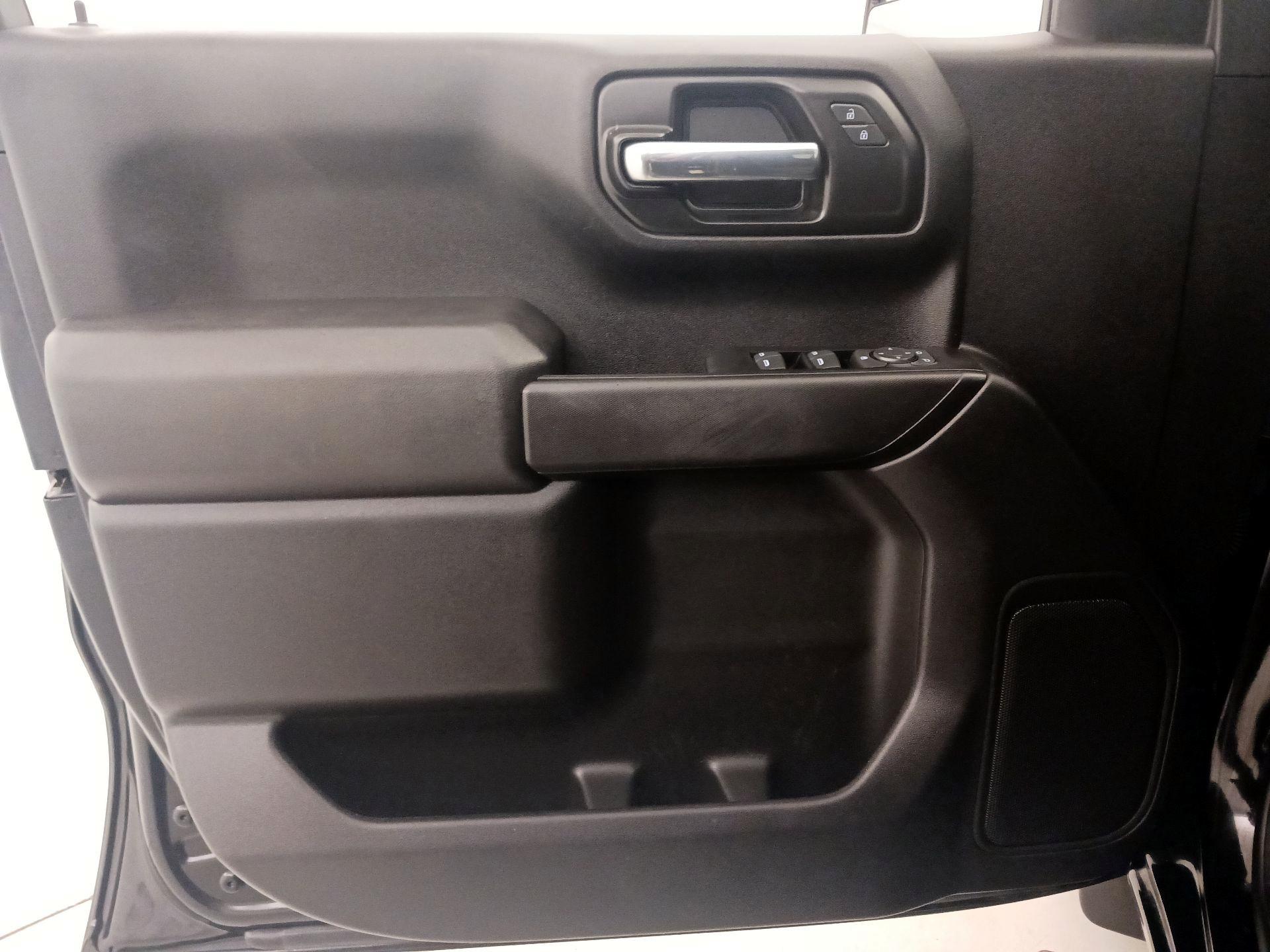 Thumbnail: 2022 Chevrolet Silverado 1500 - 12