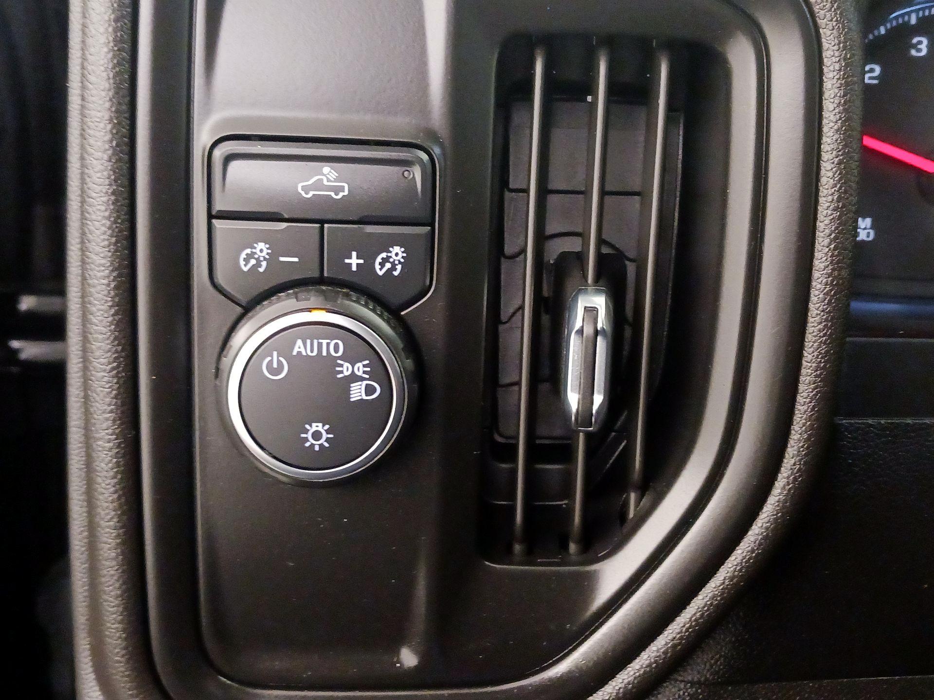 Thumbnail: 2022 Chevrolet Silverado 1500 - 13