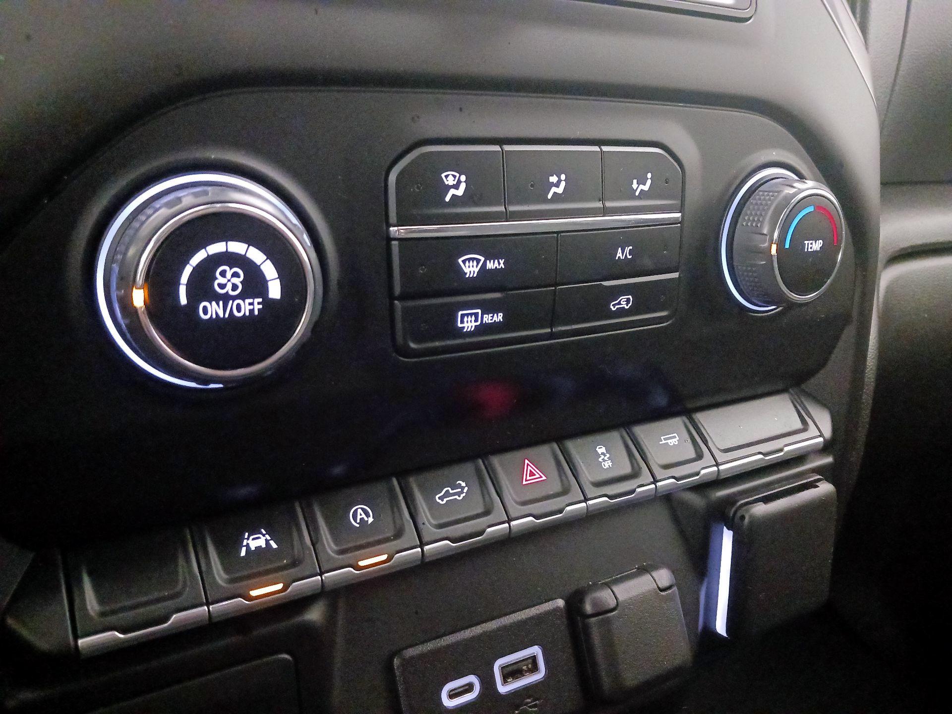 Thumbnail: 2022 Chevrolet Silverado 1500 - 16