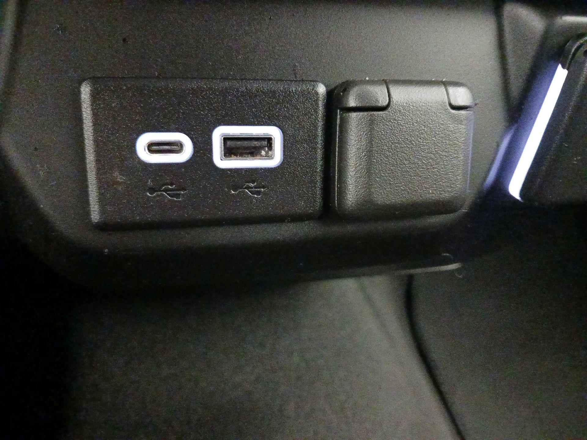 Thumbnail: 2022 Chevrolet Silverado 1500 - 18