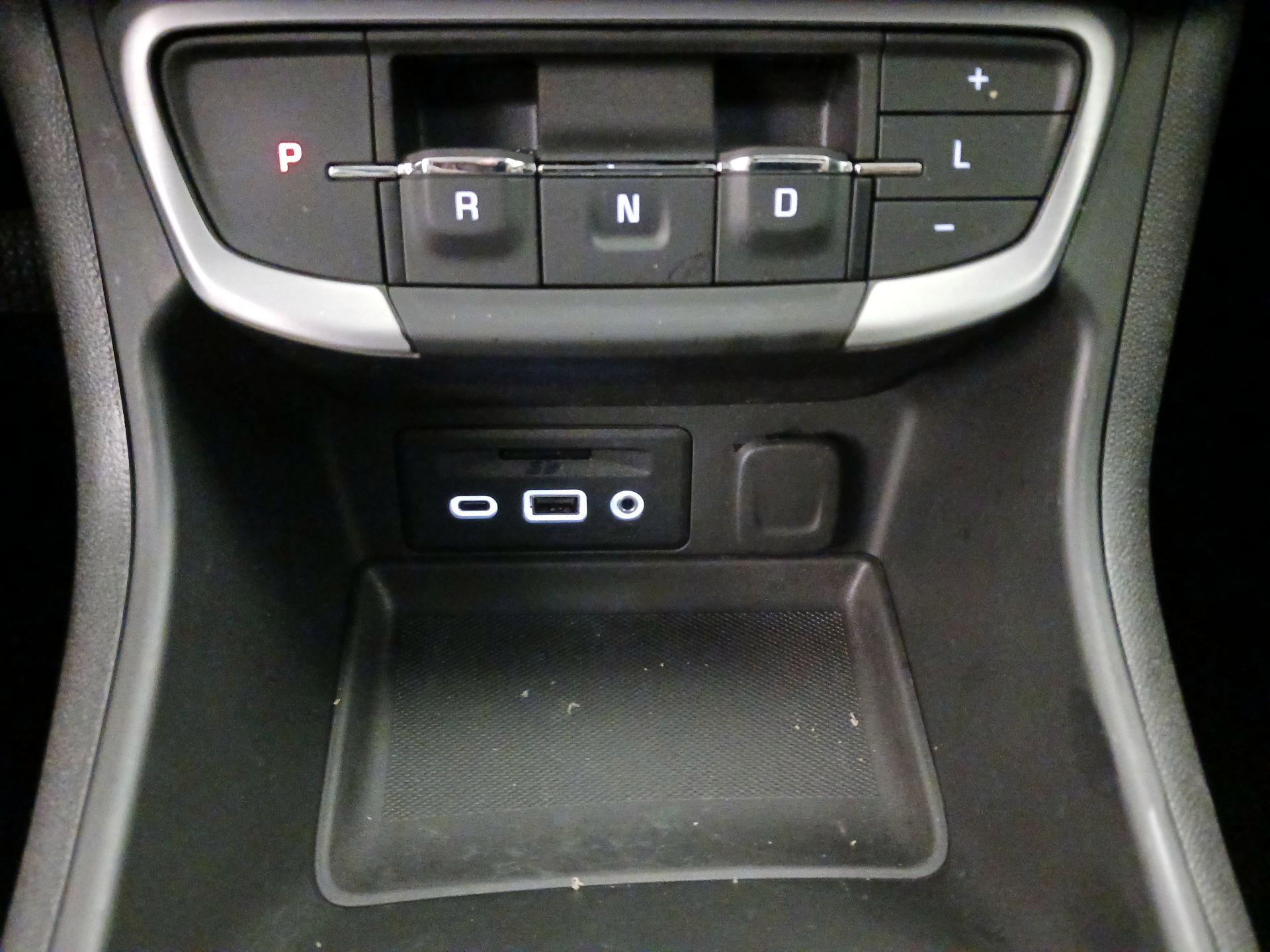 Thumbnail: 2022 GMC Terrain - 17