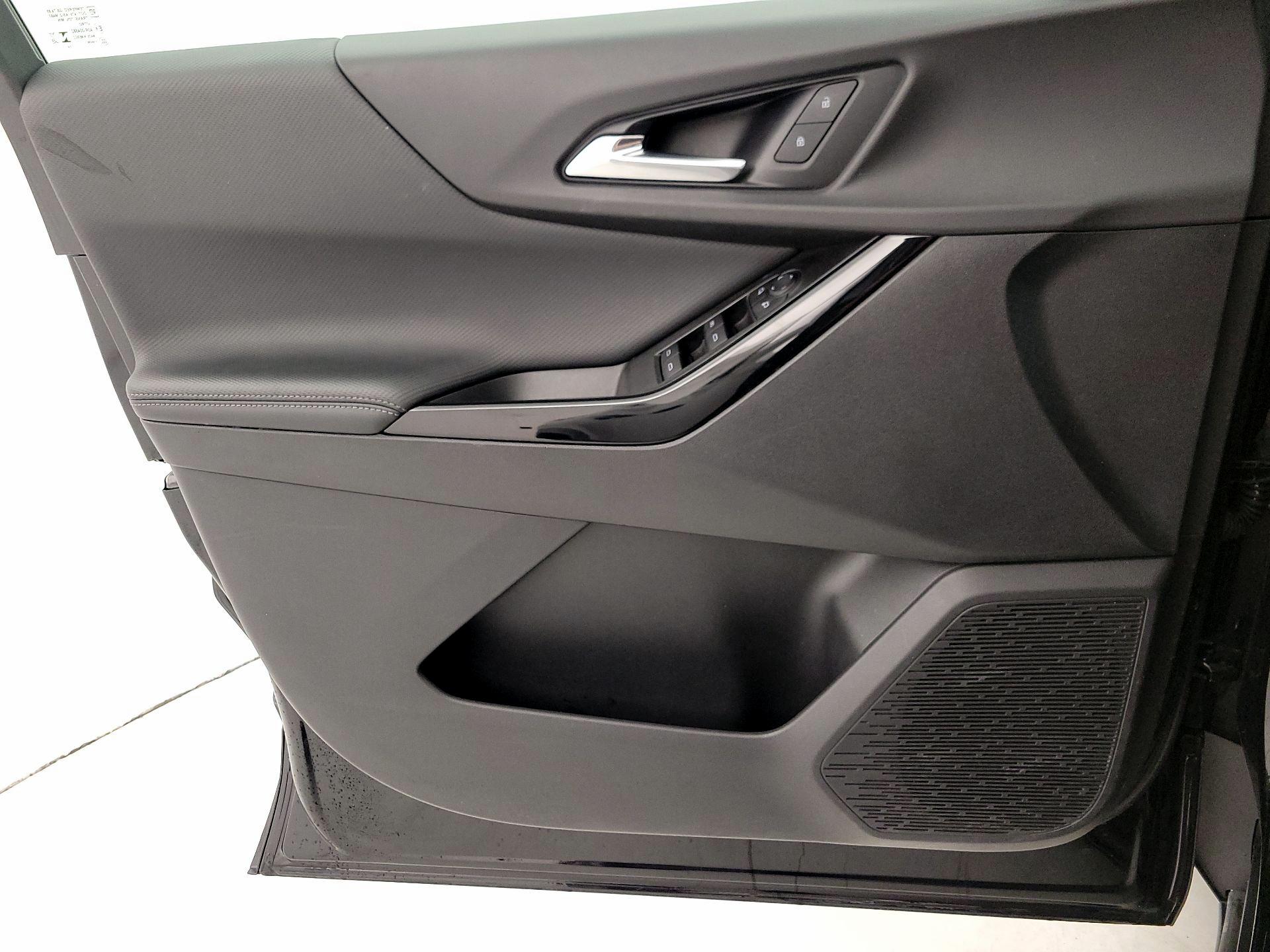 Thumbnail: 2025 Chevrolet Equinox - 12